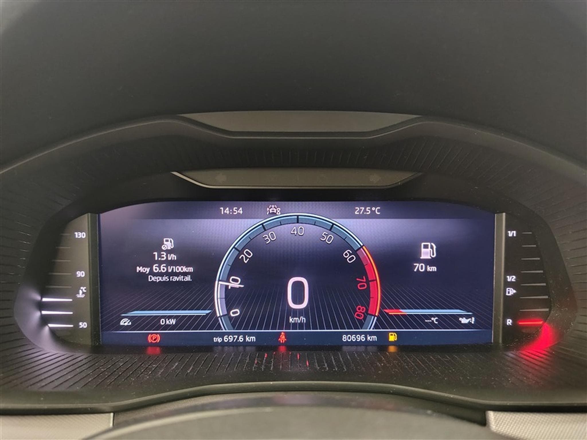 Skoda Kamiq 1.0 TSI Ambition (2022) - Photo 10