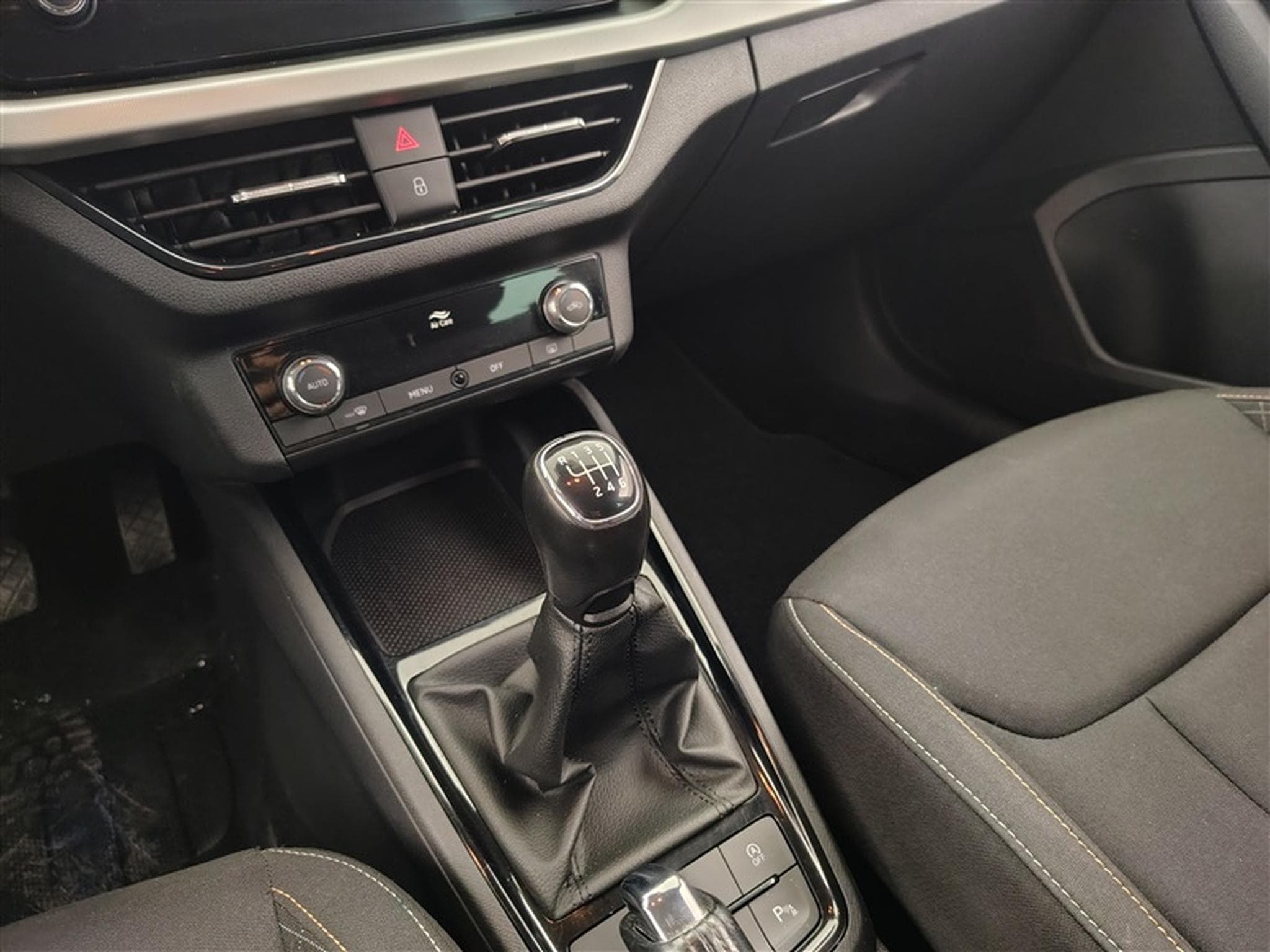 Skoda Kamiq 1.0 TSI Ambition (2022) - Photo 12