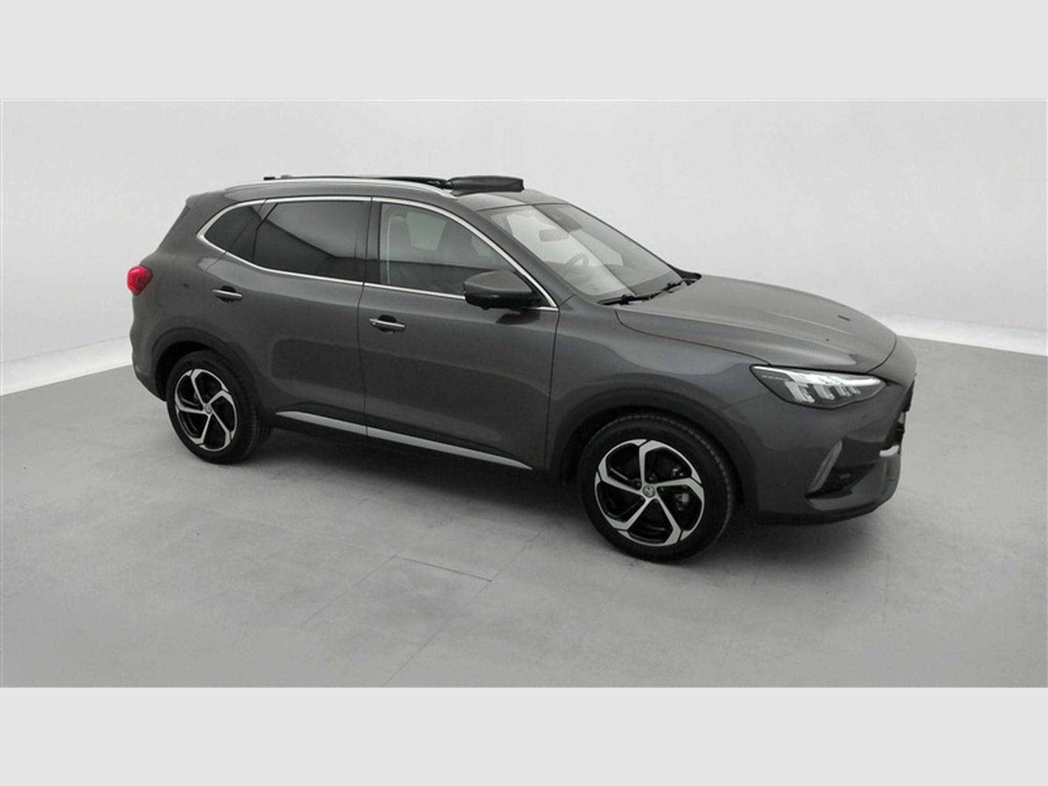 MG HS 1.5 T-GDi 160cv Luxury NAVI / FULL LED / CUIR / PANO (2024) - Photo 24