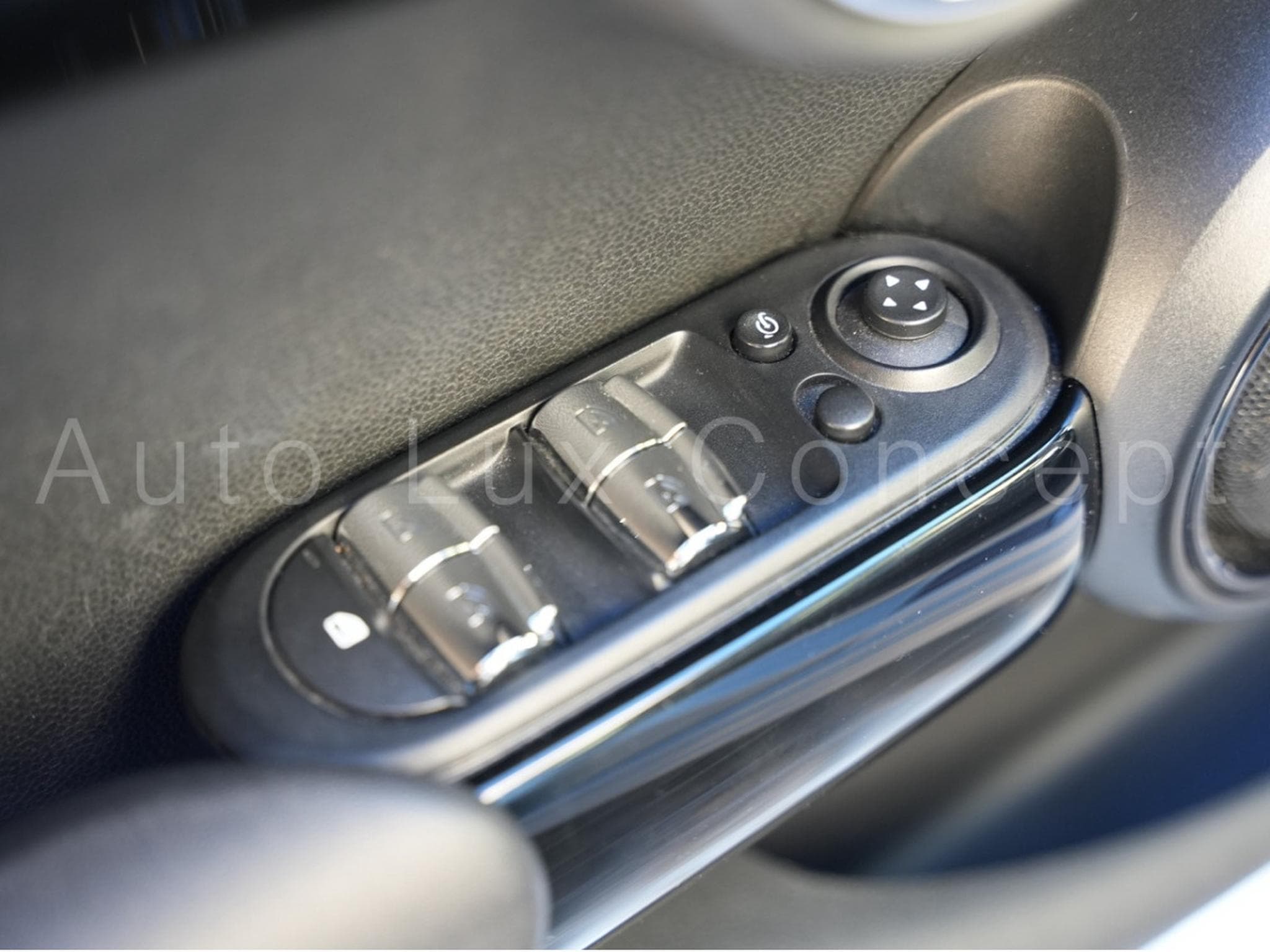Mini Cooper S 5 portes (2016) - Photo 14