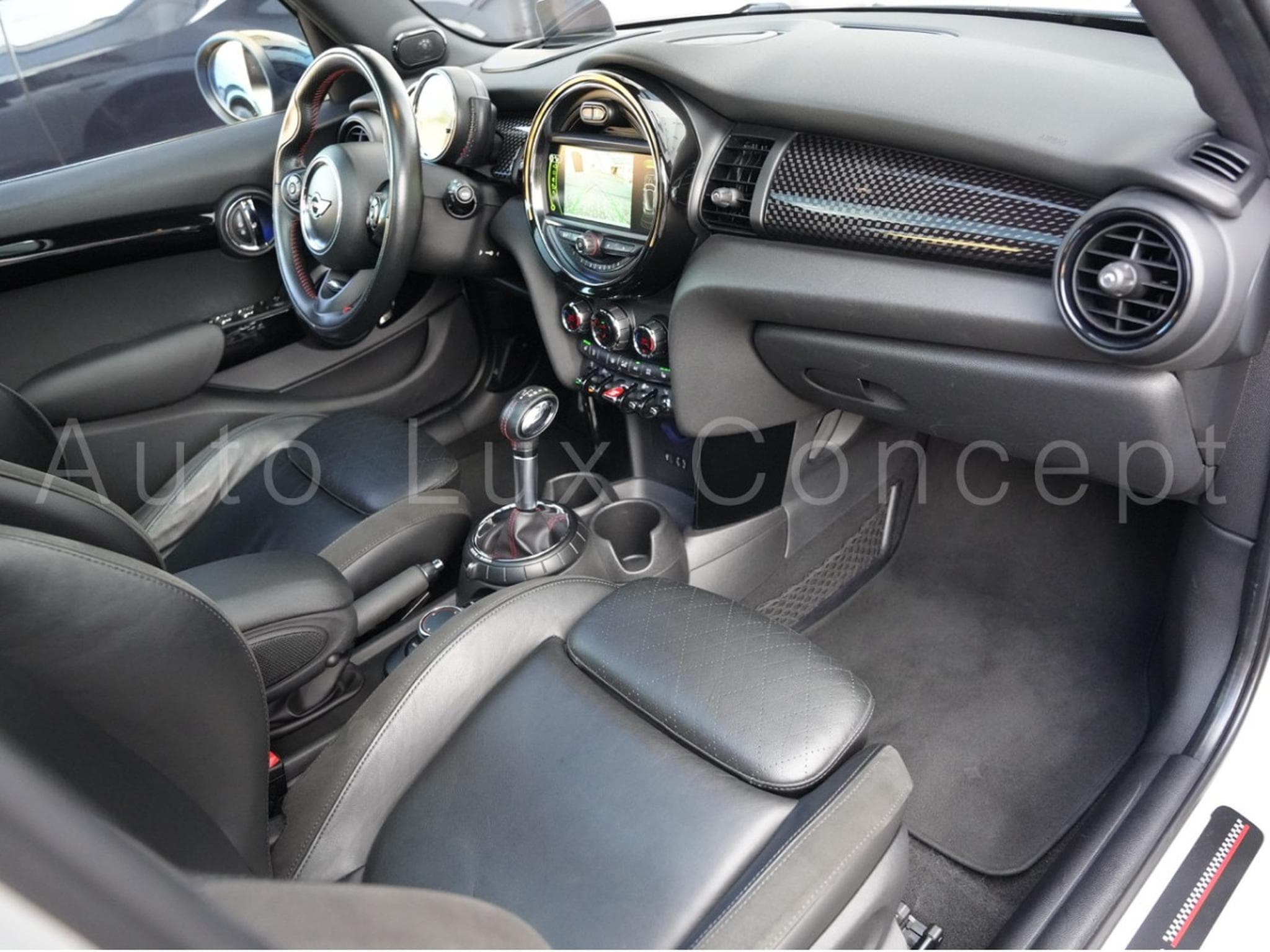 Mini Cooper S 5 portes (2016) - Photo 6