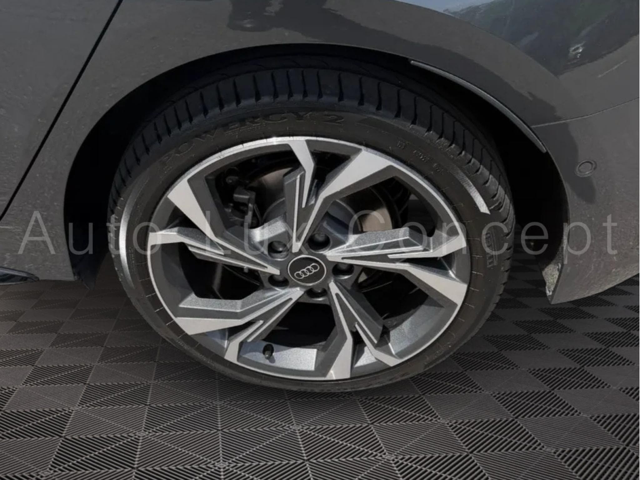 Audi A3 Sportback 40 TFSI e S line (2025) - Photo 12