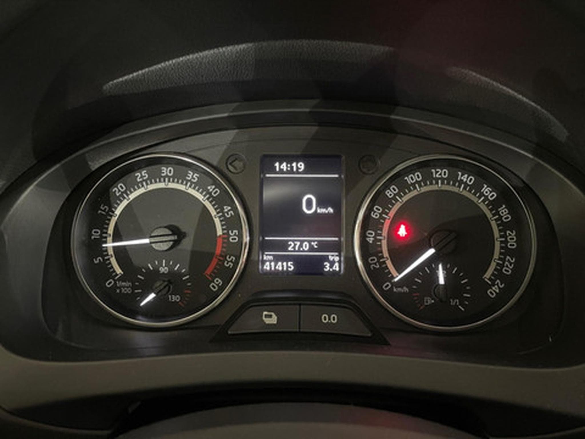 Skoda Rapid 1.6 TDI MONTE CARLO (2015) - Photo 2