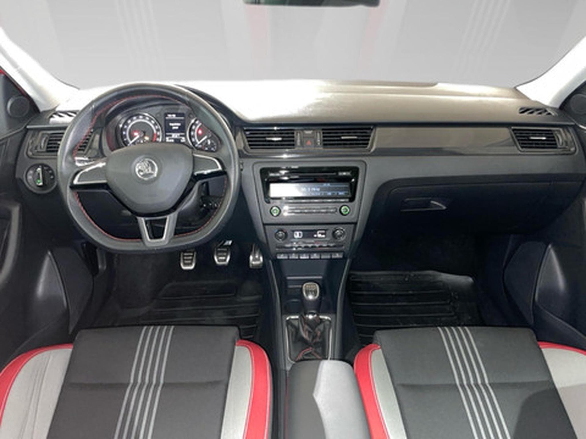 Skoda Rapid 1.6 TDI MONTE CARLO (2015) - Photo 5