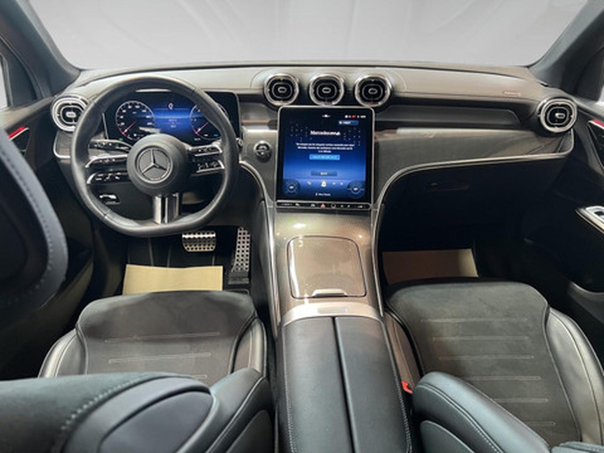 Mercedes GLC 300 2.0 d 4MATIC AMG Line (2025) - Photo 2