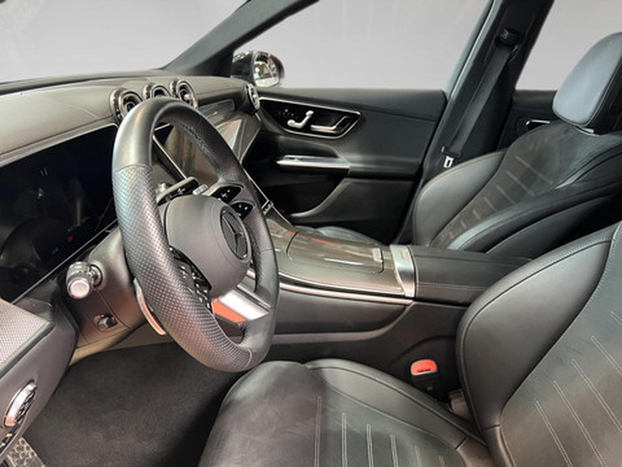 Mercedes GLC 300 2.0 d 4MATIC AMG Line (2025) - Photo 5