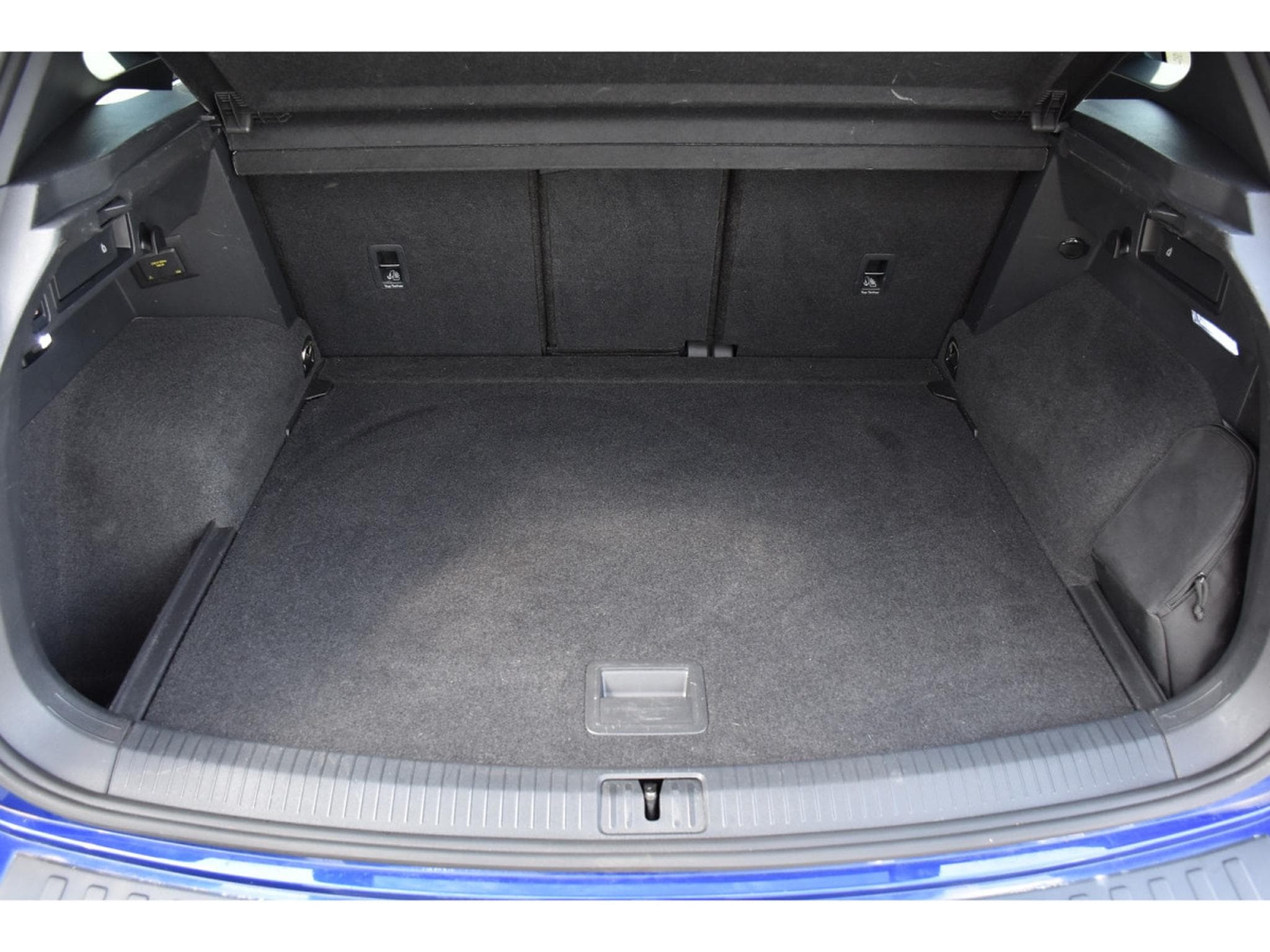 VW Tiguan 2.0 TDI 4Motion R-Line DSG TRAVEL PARK CAM ATT RMQ (2022) - Foto 25