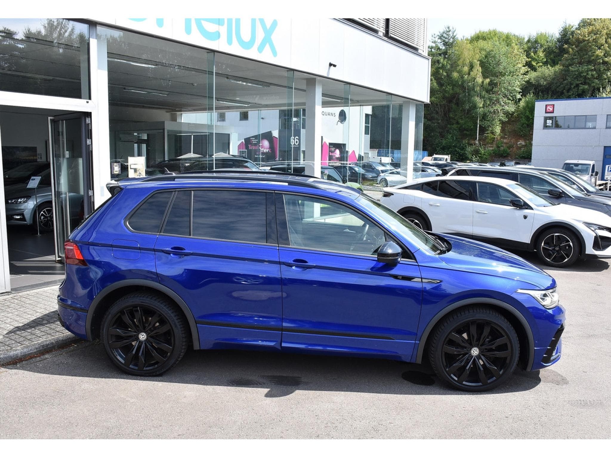 VW Tiguan 2.0 TDI 4Motion R-Line DSG TRAVEL PARK CAM ATT RMQ (2022) - Foto 3
