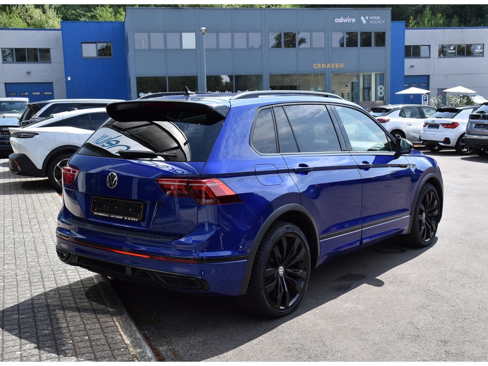 VW Tiguan 2.0 TDI 4Motion R-Line DSG TRAVEL PARK CAM ATT RMQ (2022) - Foto 4