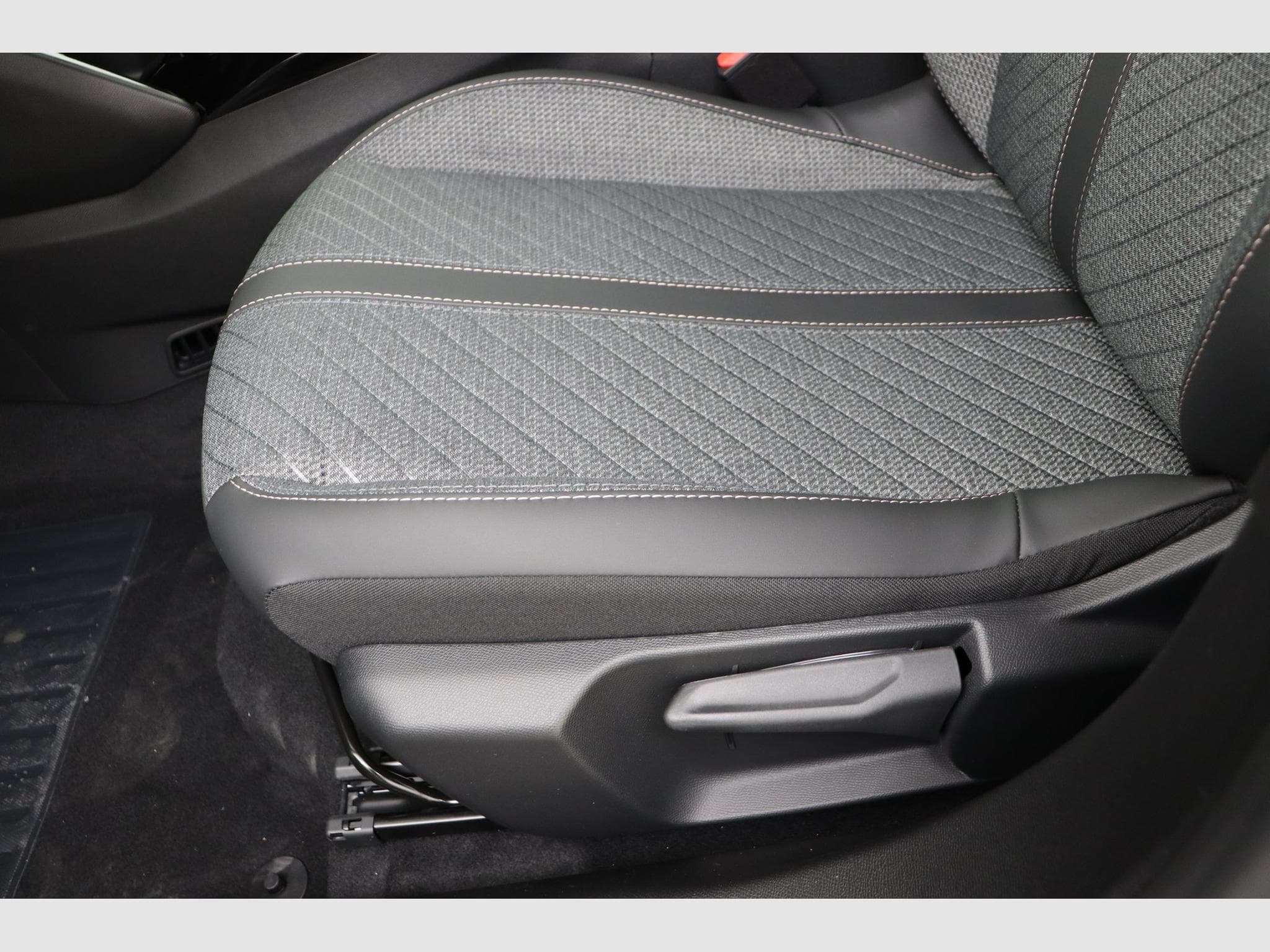 Peugeot 2008 Allure (2026) - Photo 14