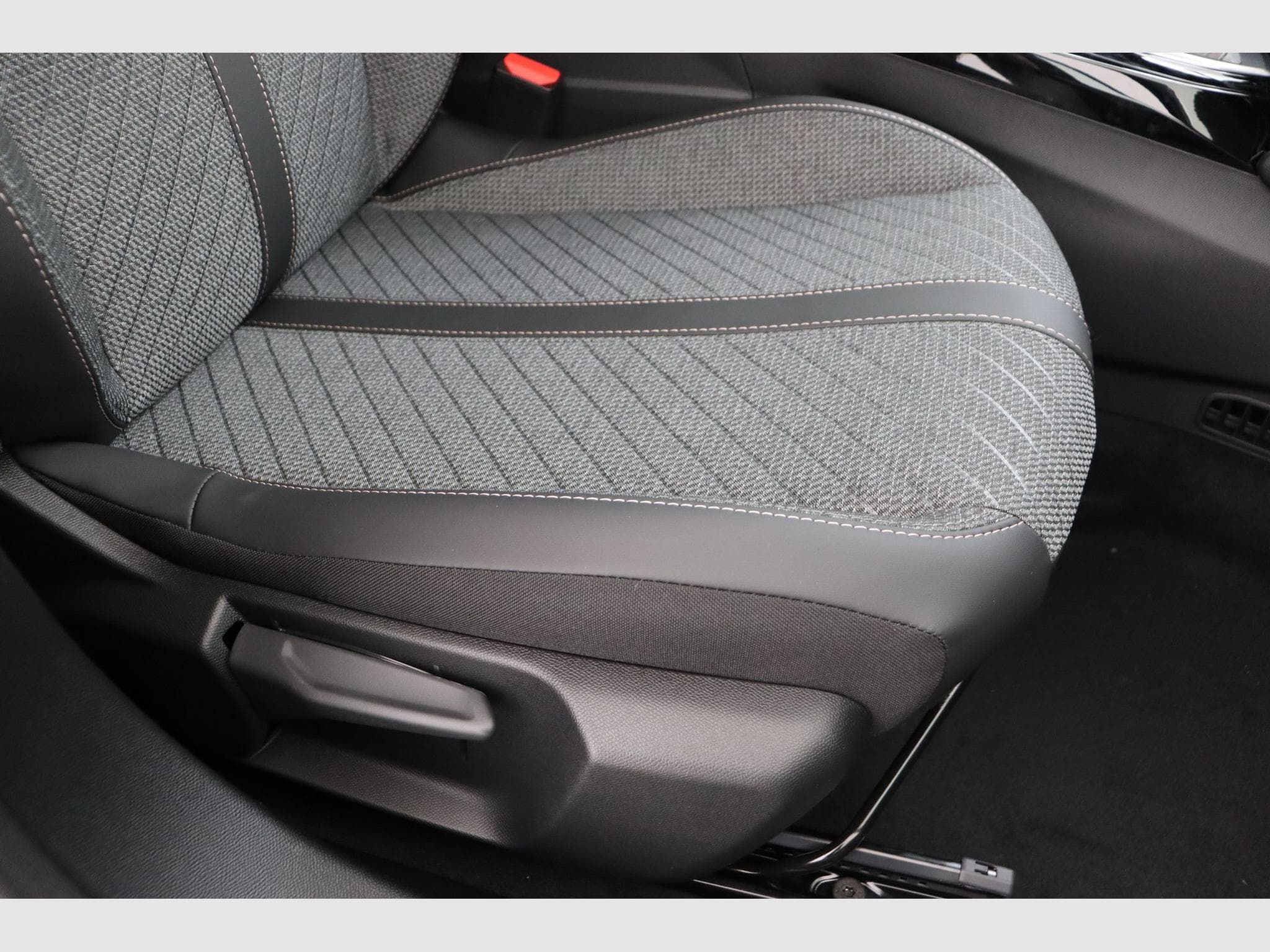 Peugeot 2008 Allure (2026) - Photo 15