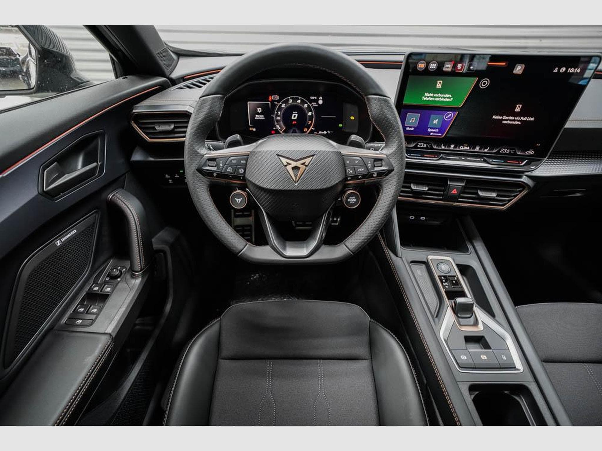 Cupra Formentor 1,5 eTSI DSG (2026) - Photo 8