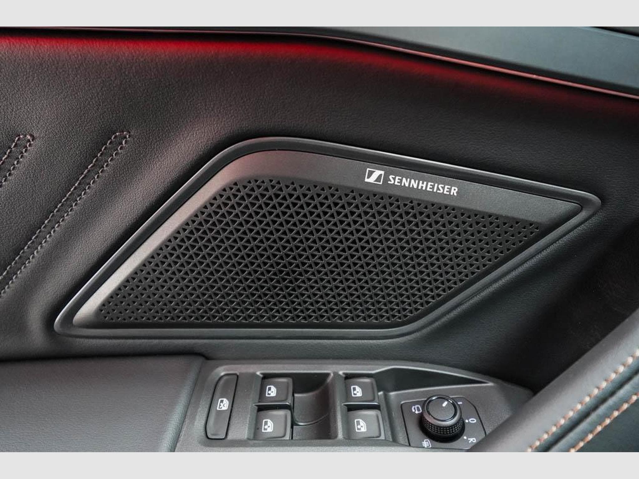 Cupra Formentor 1,5 eTSI DSG (2026) - Photo 23