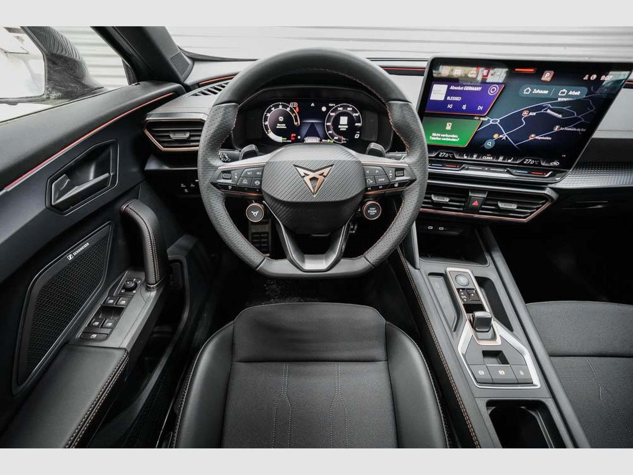 Cupra Formentor 1,5 eTSI DSG (2026) - Photo 8