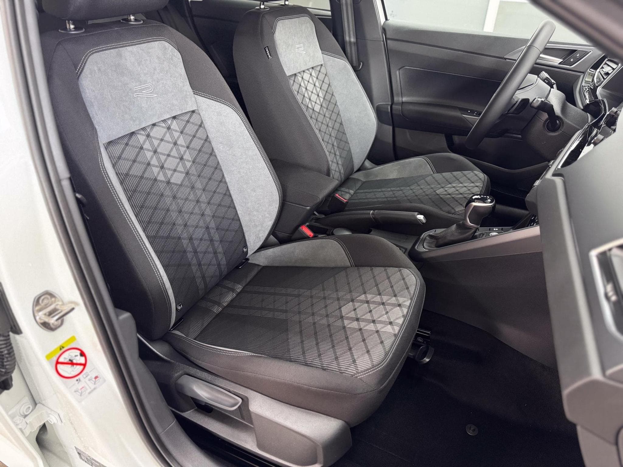 VW Taigo R-LINE (2026) - Photo 12