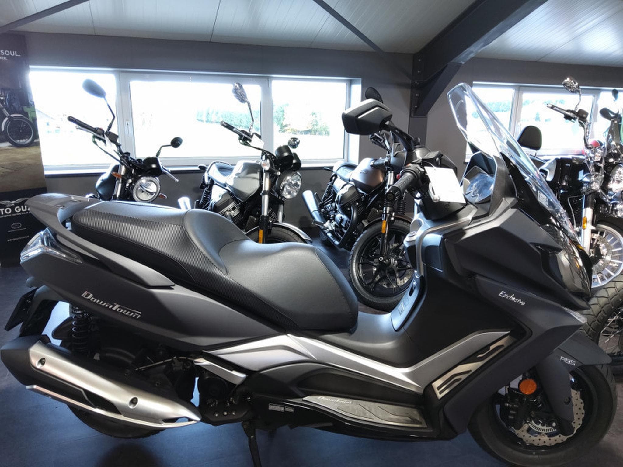Kymco Downtown GT (2024) - Foto 1