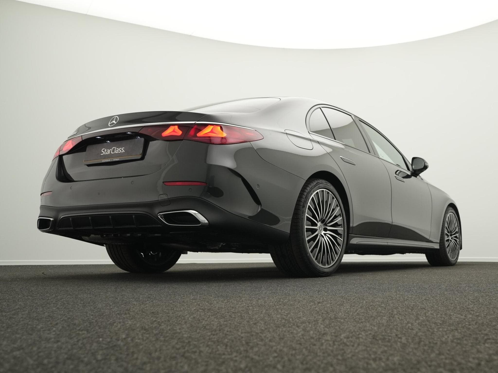 Mercedes E 220 d Limousine (2025) - Photo 11