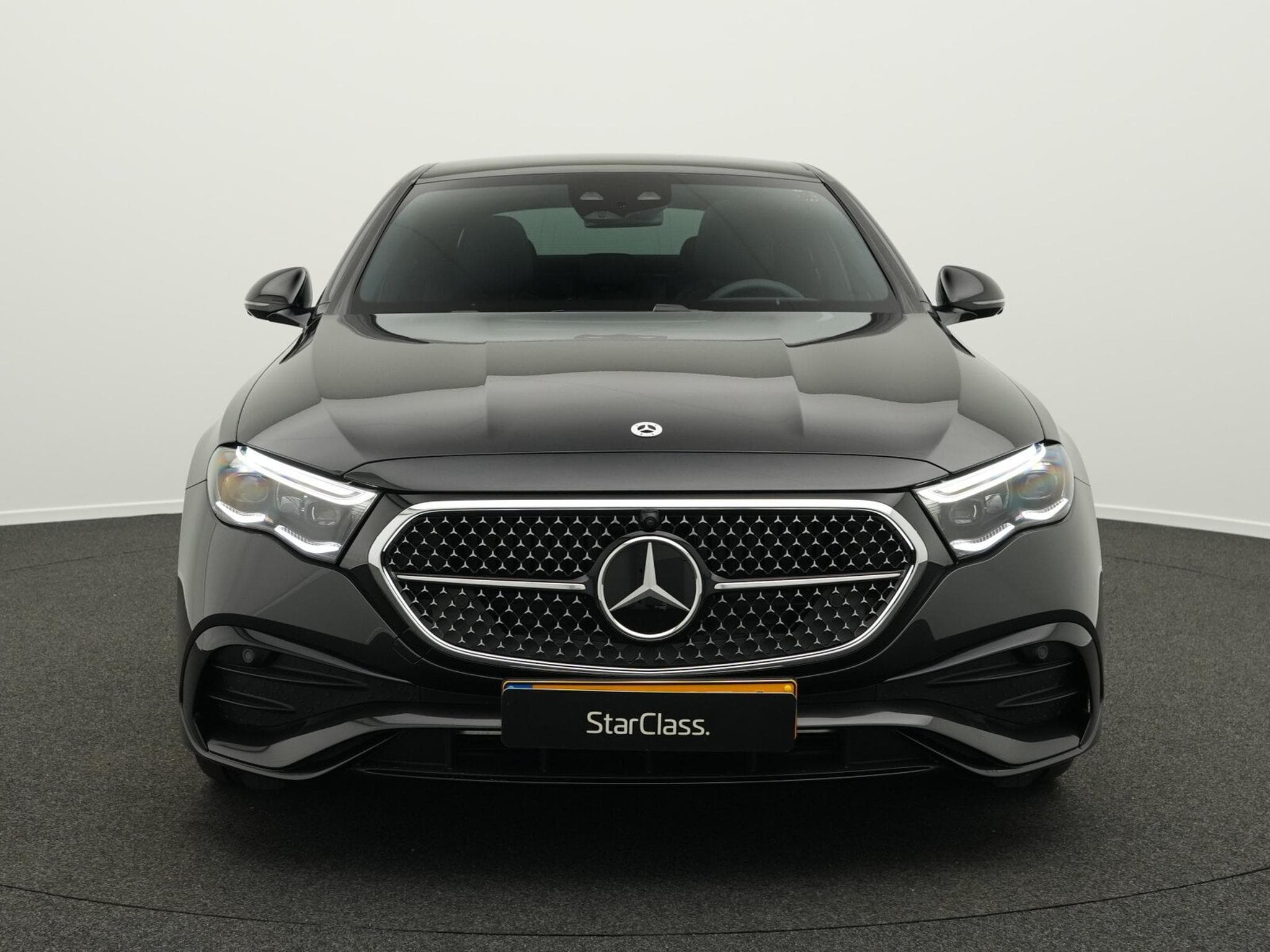 Mercedes E 220 d Limousine (2025) - Photo 2