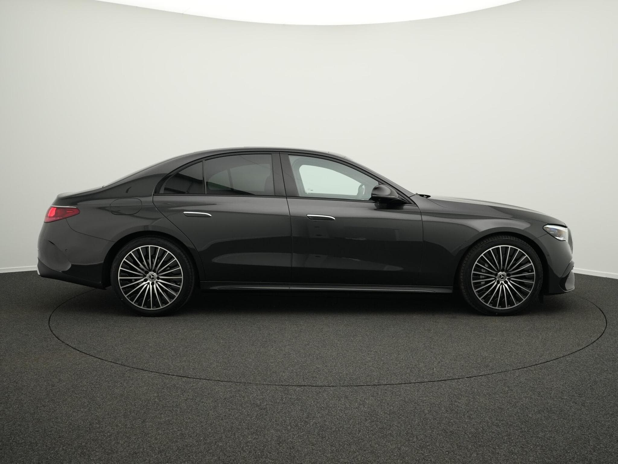Mercedes E 220 d Limousine (2025) - Photo 5