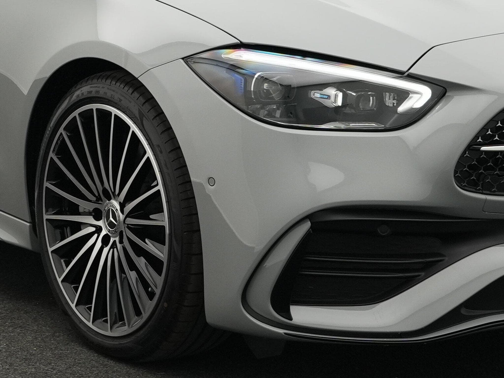Mercedes C 200 d (2025) - Photo 9