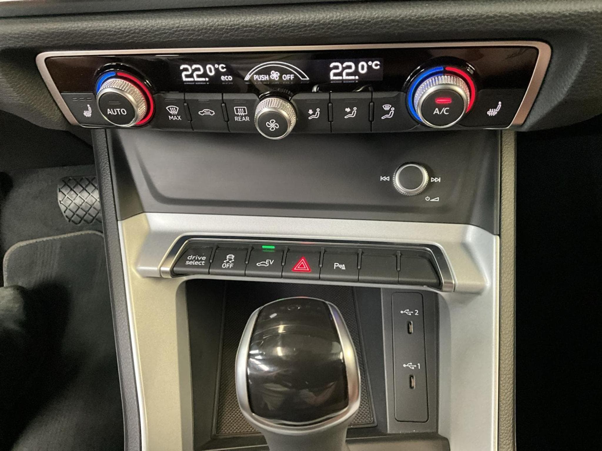 Audi Q3 SB+S-Line+PHEV+45TFSI+S-Tronic+P.Premium (2021) - Foto 15