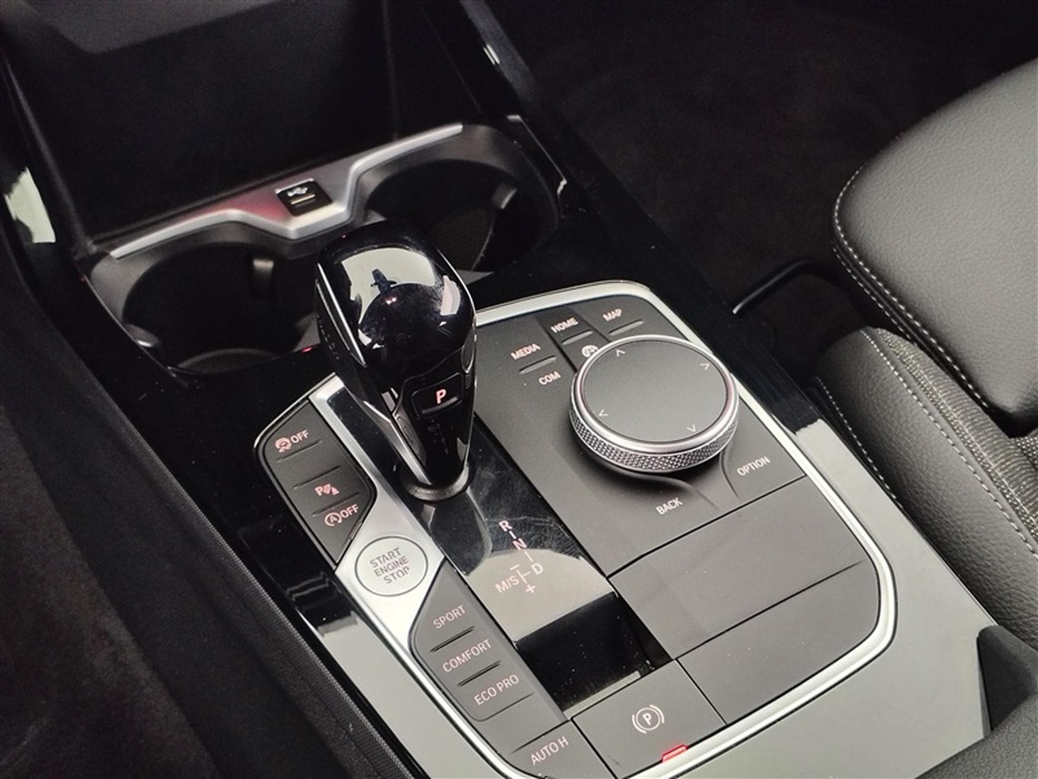 BMW 116 i (2023) - Photo 12