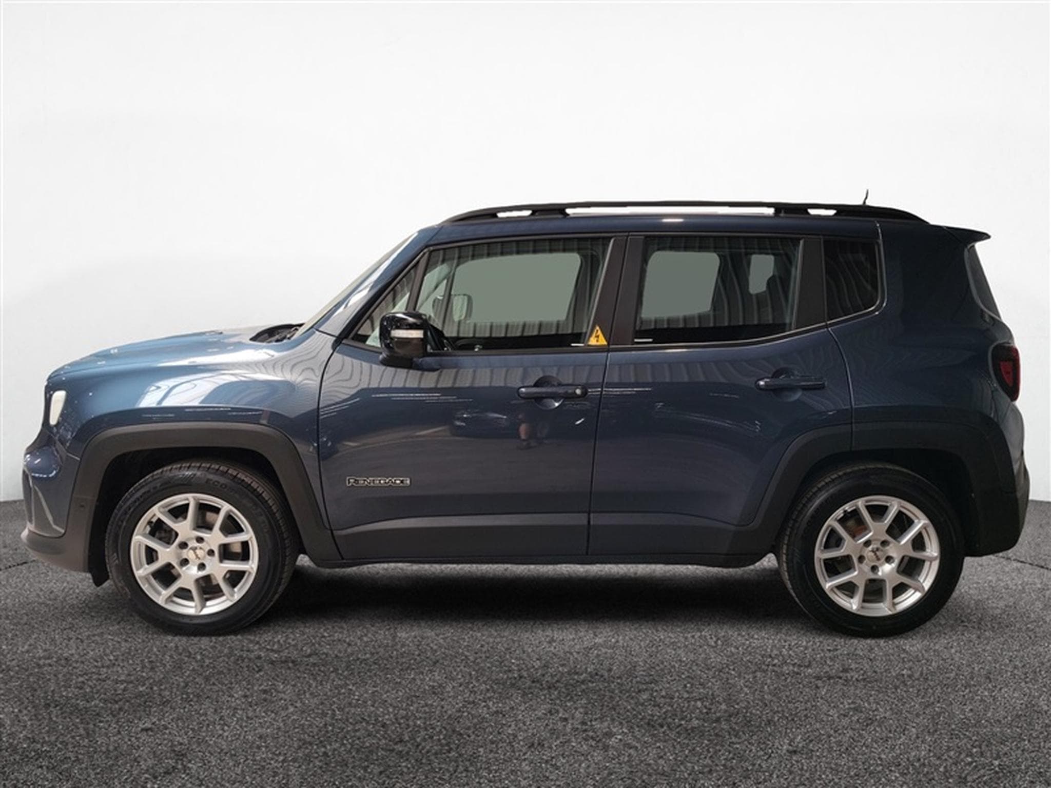Jeep Renegade 1.5 T4 MHEV Altitude DCT (EU6.4) (2023) - Photo 3