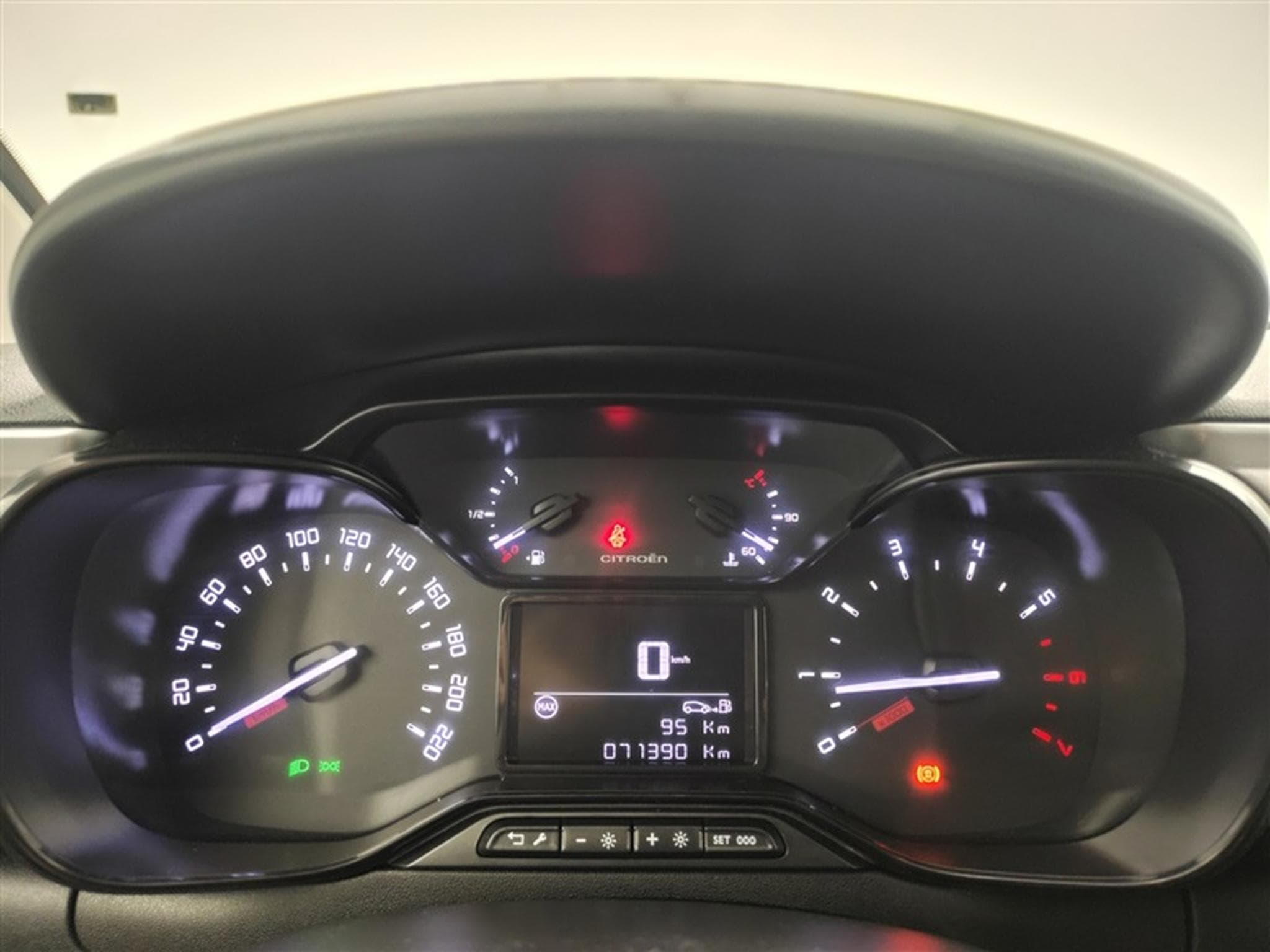 Citroen C3 1.2i PureTech Highlight S&S (EU6.2) (2020) - Photo 10