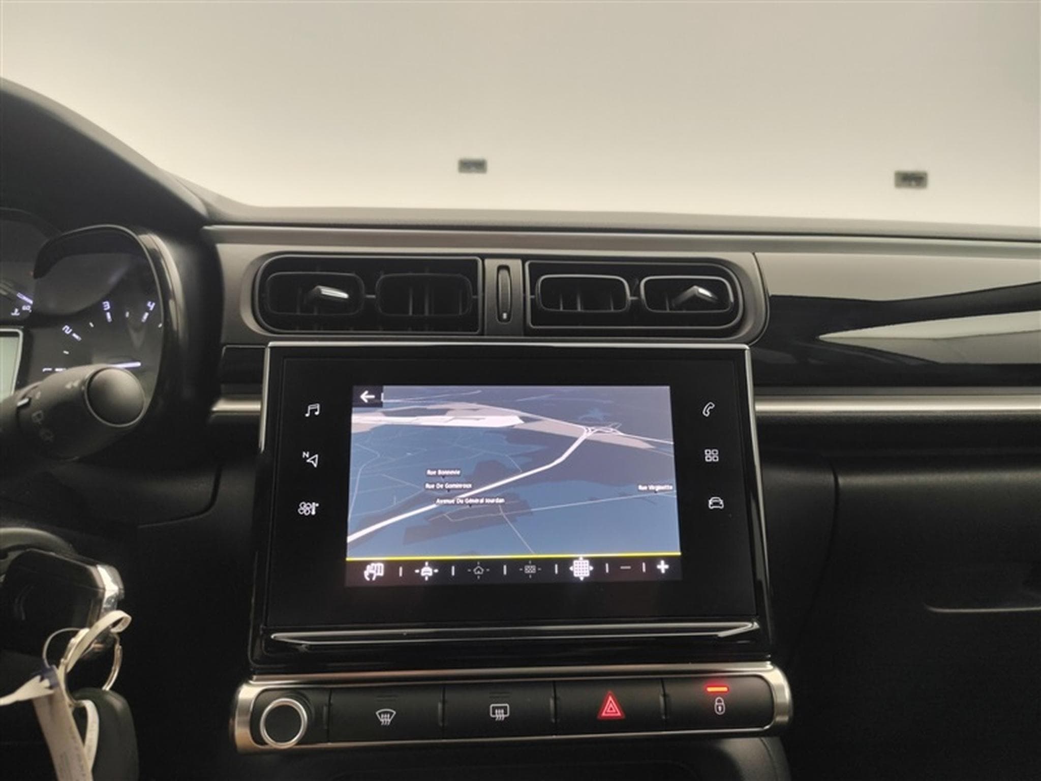 Citroen C3 1.2i PureTech Highlight S&S (EU6.2) (2020) - Photo 11