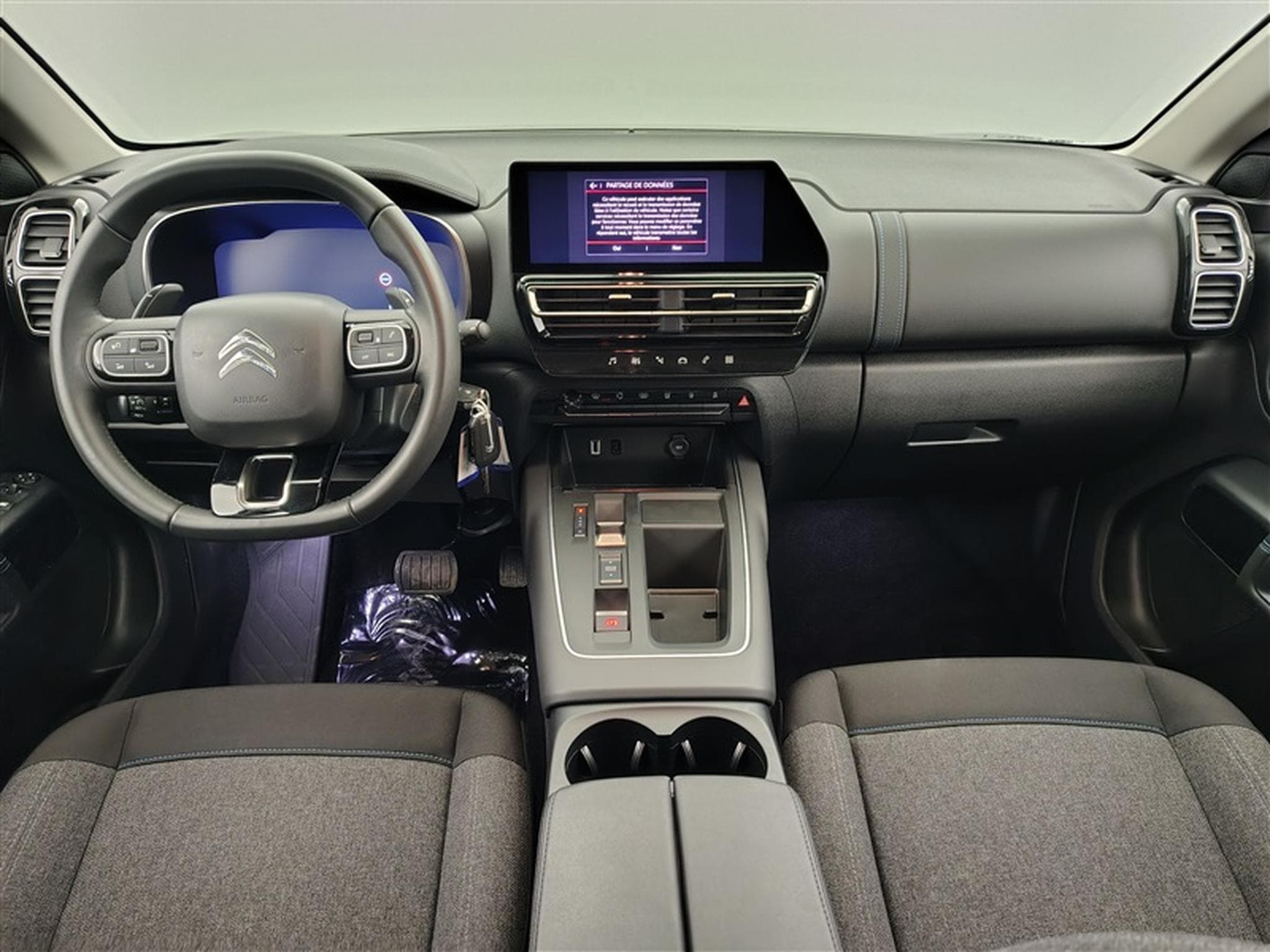Citroen C5 Aircross 1.2 PureTech EAT/8 Live NAVI / CARPLAY / FULL LED (2023) - Photo 8