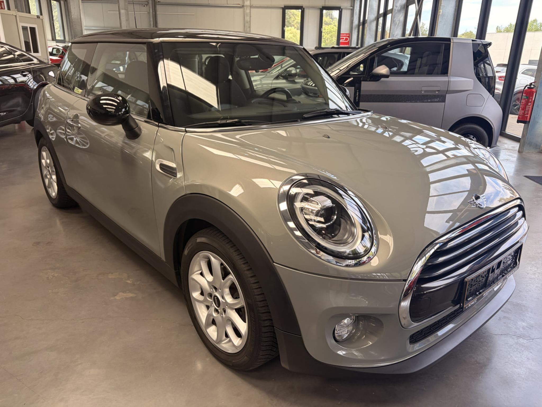 Mini Cooper 1.5 Essence 136HP (2019) - Foto 1
