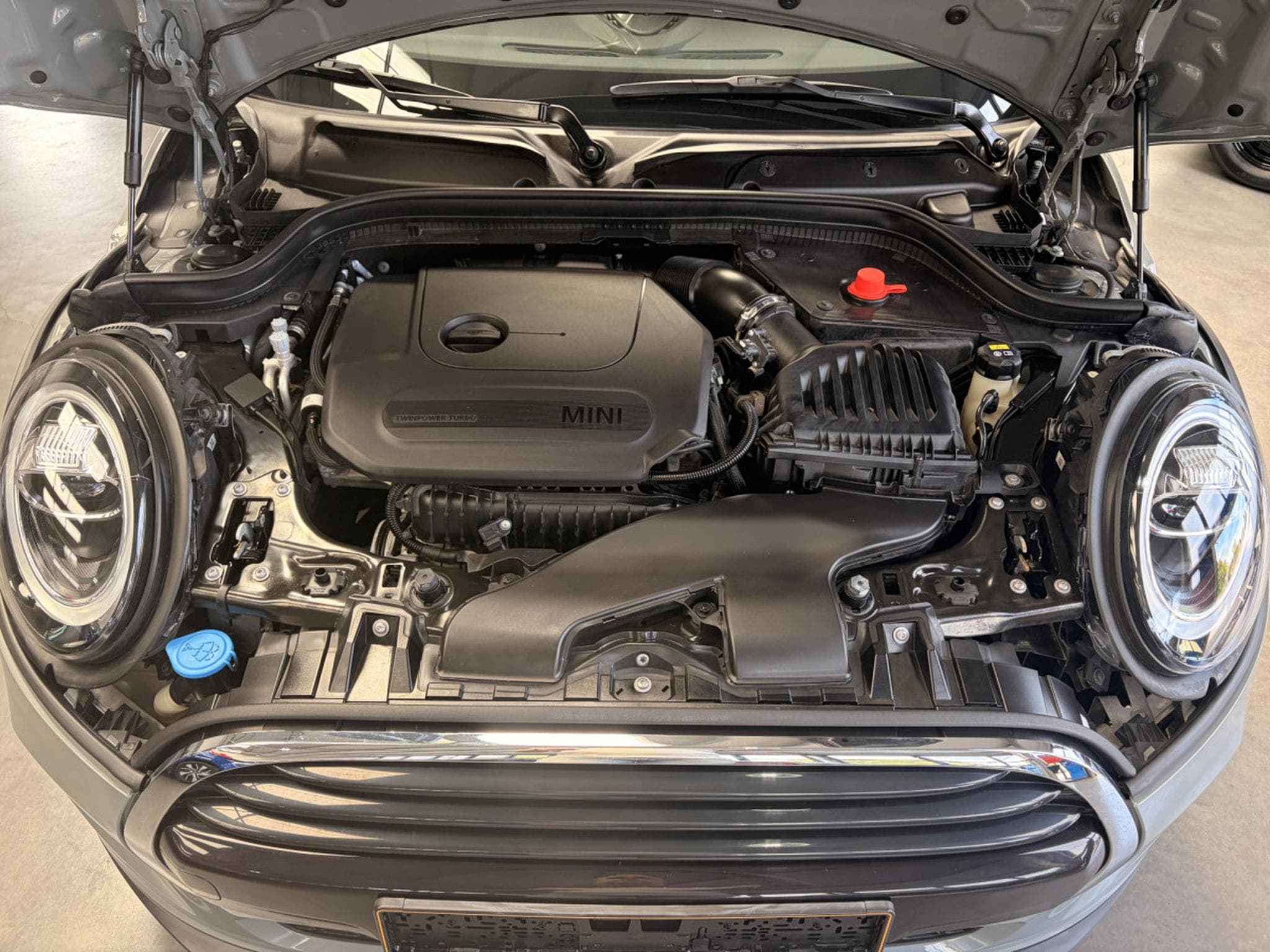 Mini Cooper 1.5 Essence 136HP (2019) - Foto 9