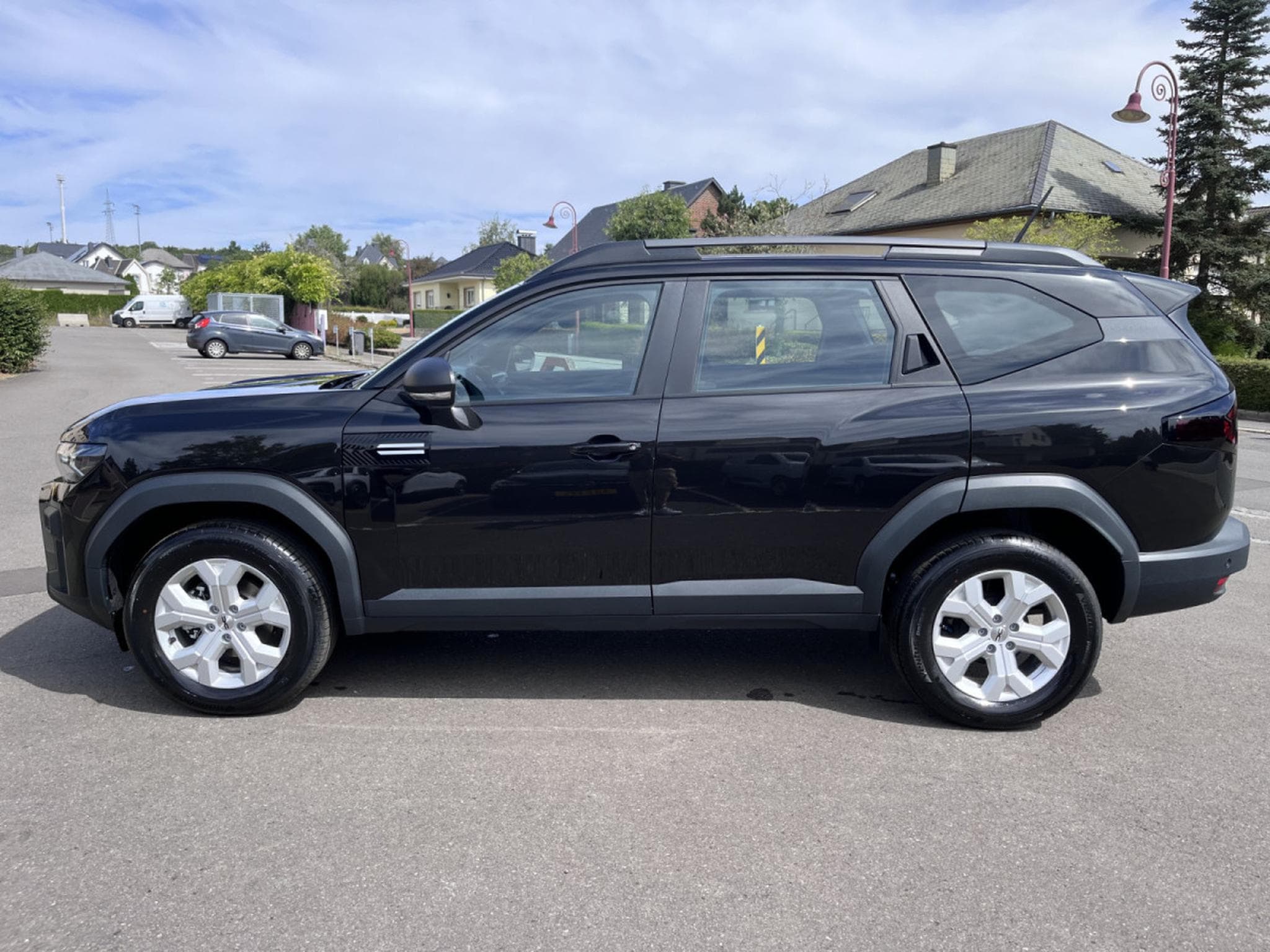 Dacia Bigster 1.2 Mild Hybrid 140 Essential (2026) - Foto 6