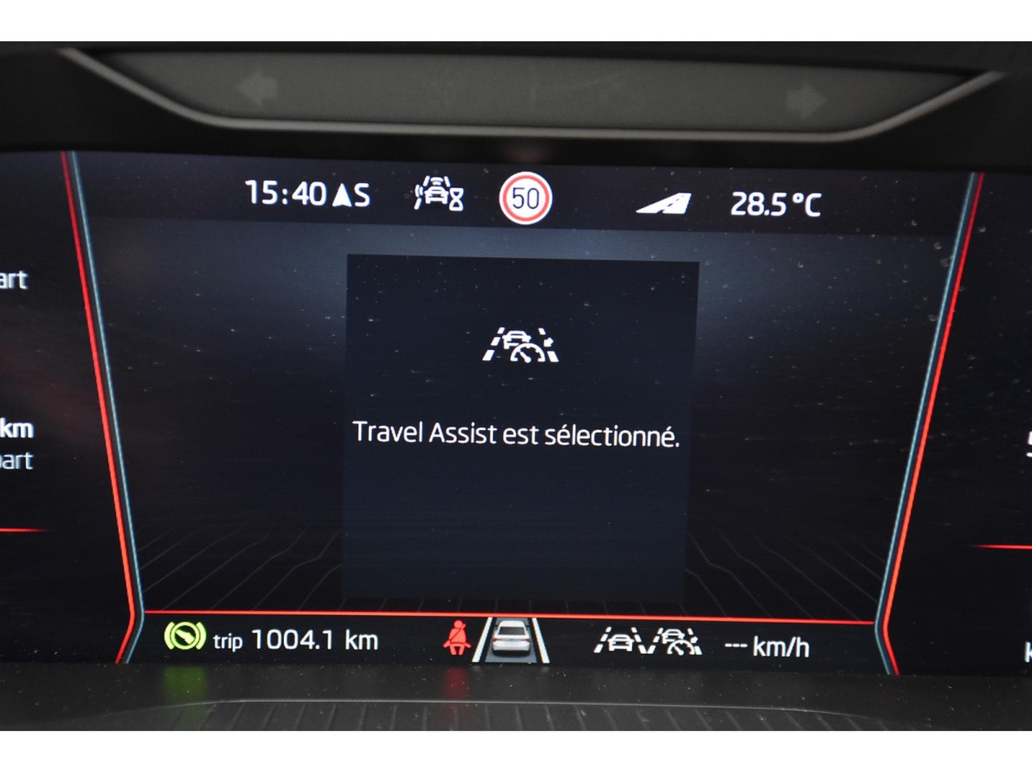 Skoda Karoq 2.0 TDI 4X4 Sportline DSG PANO TRAVEL SIDE ATT RMQ KEYLESS (2024) - Photo 15
