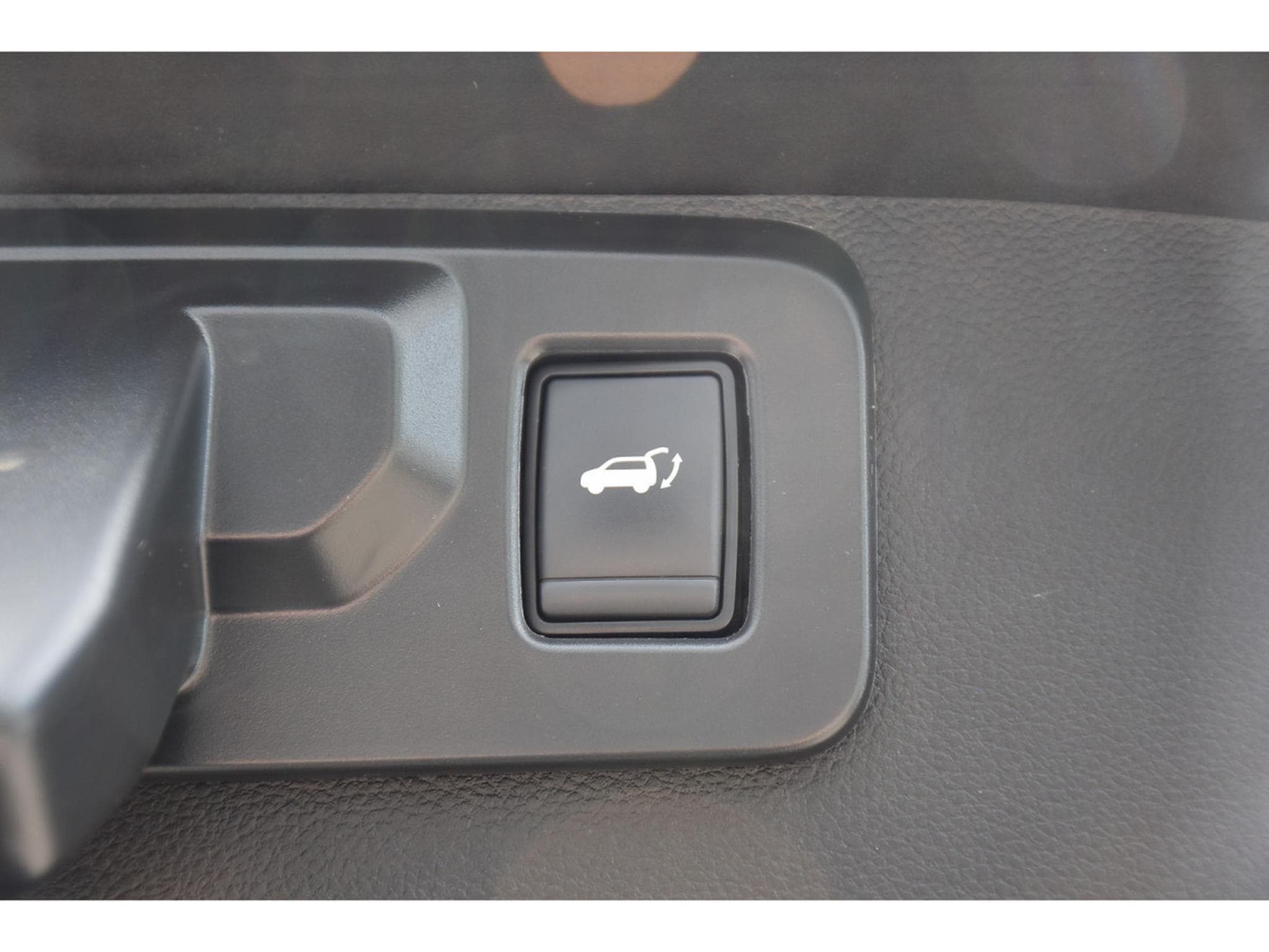 Renault Symbioz 1.6 E-TECH HEV Iconic EDC PANO HARMAN CAM360 1° MAIN (2025) - Photo 23