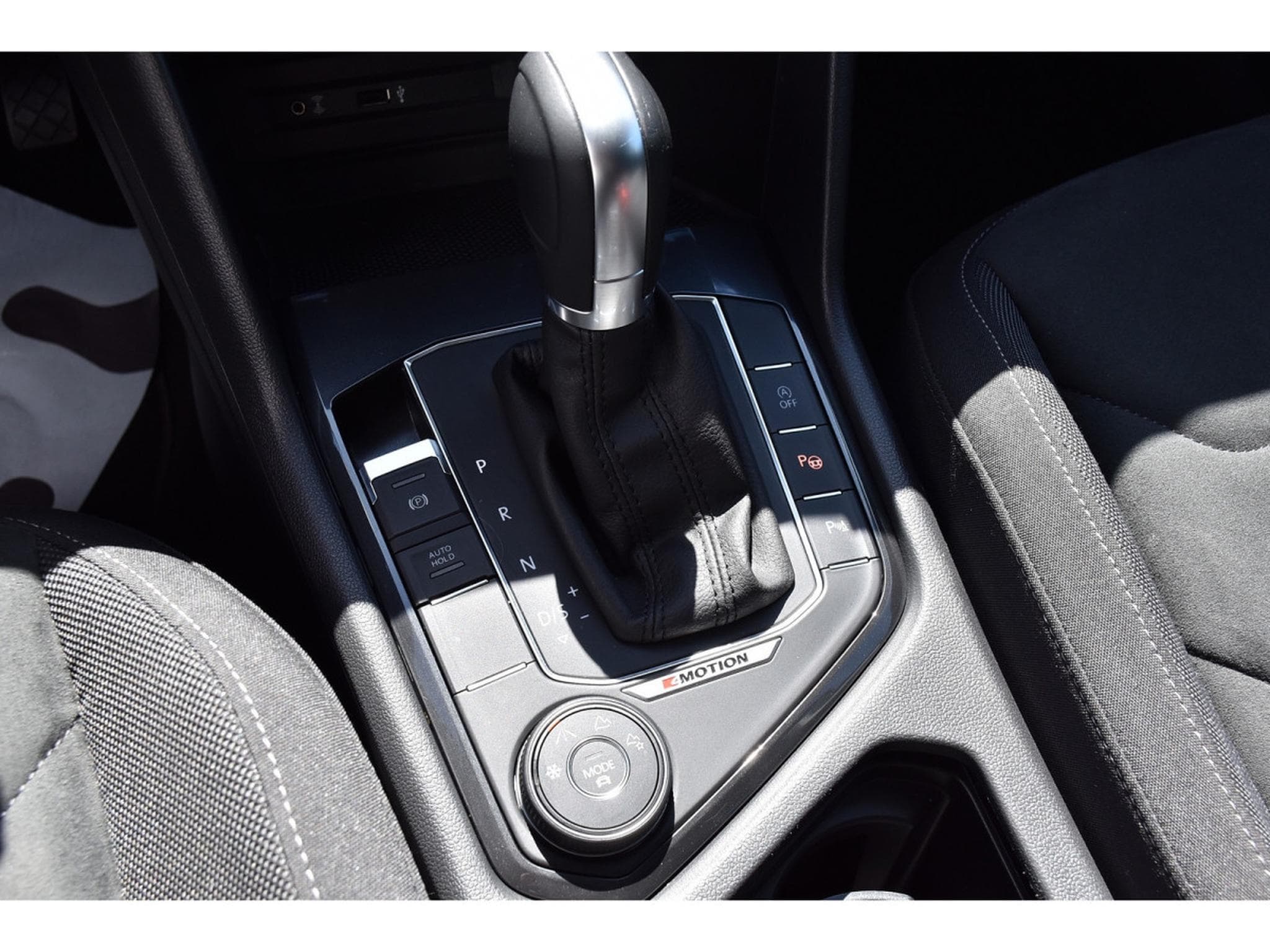 VW Tiguan 2.0 TSI 4Motion Highline DSG ACC LANE GPS CAM PARK 1° MAIN (2018) - Photo 19