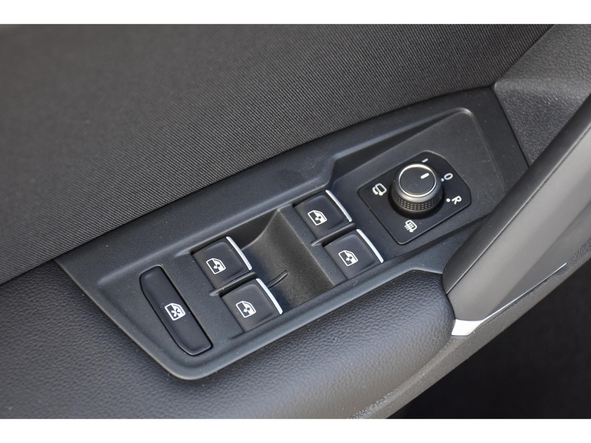 VW Tiguan 2.0 TSI 4Motion Highline DSG ACC LANE GPS CAM PARK 1° MAIN (2018) - Photo 21