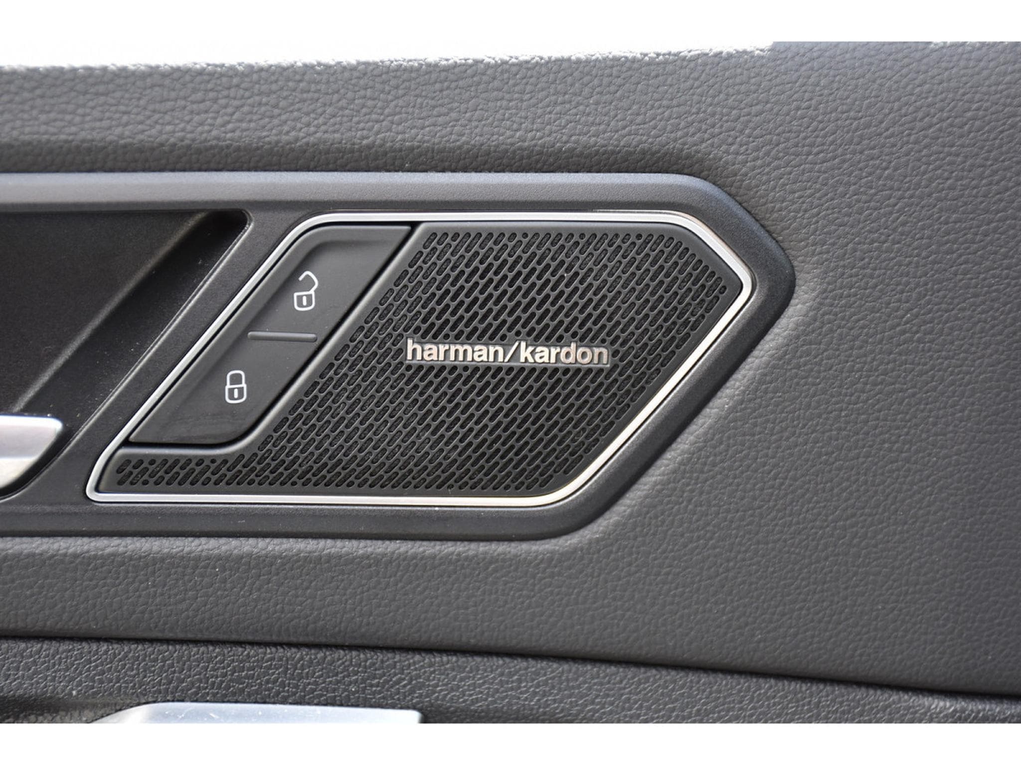 VW Tiguan 1.5 TSI URBAN SPORT DSG ACC BLIS HUD H&K ATT RMQ 1° MAIN (2022) - Photo 19