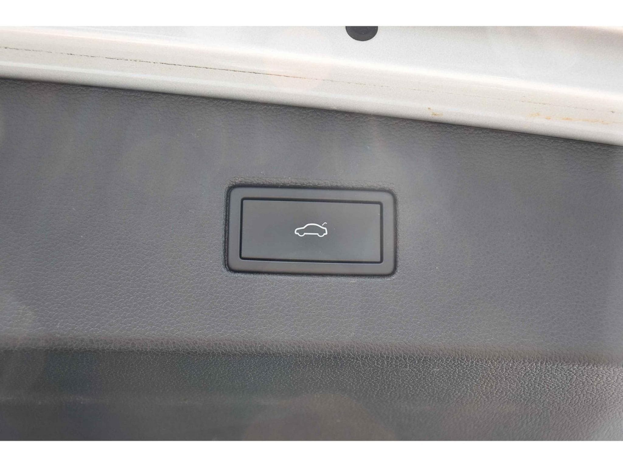 VW Tiguan 1.5 TSI URBAN SPORT DSG ACC BLIS HUD H&K ATT RMQ 1° MAIN (2022) - Photo 22