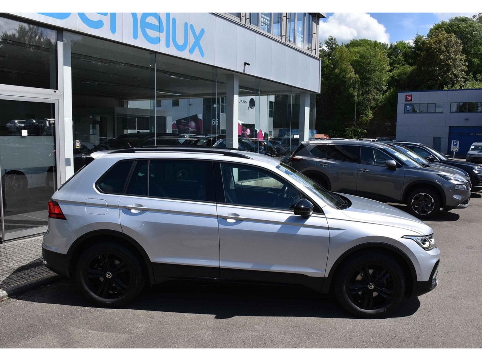 VW Tiguan 1.5 TSI URBAN SPORT DSG ACC BLIS HUD H&K ATT RMQ 1° MAIN (2022) - Photo 3