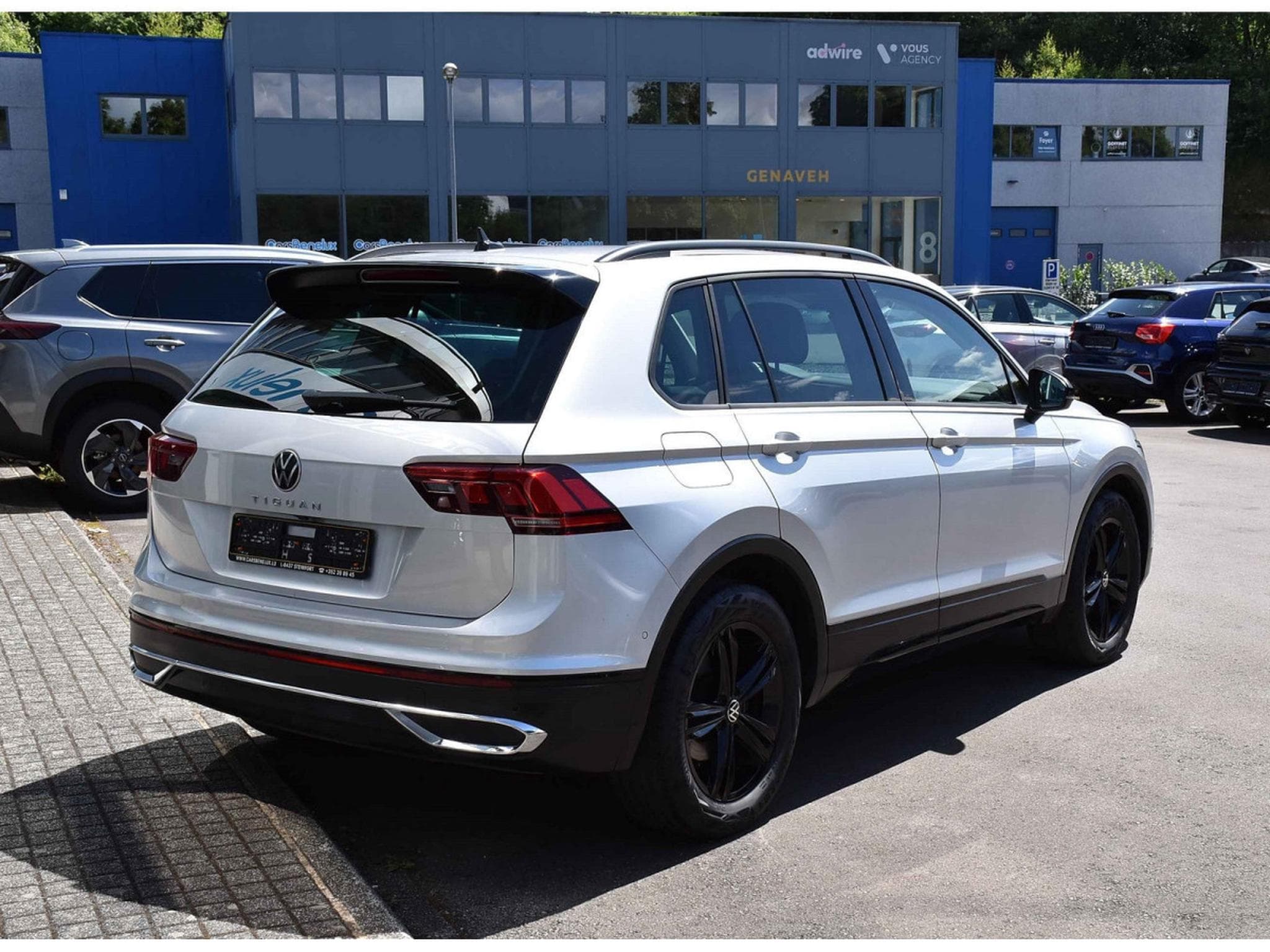 VW Tiguan 1.5 TSI URBAN SPORT DSG ACC BLIS HUD H&K ATT RMQ 1° MAIN (2022) - Photo 4