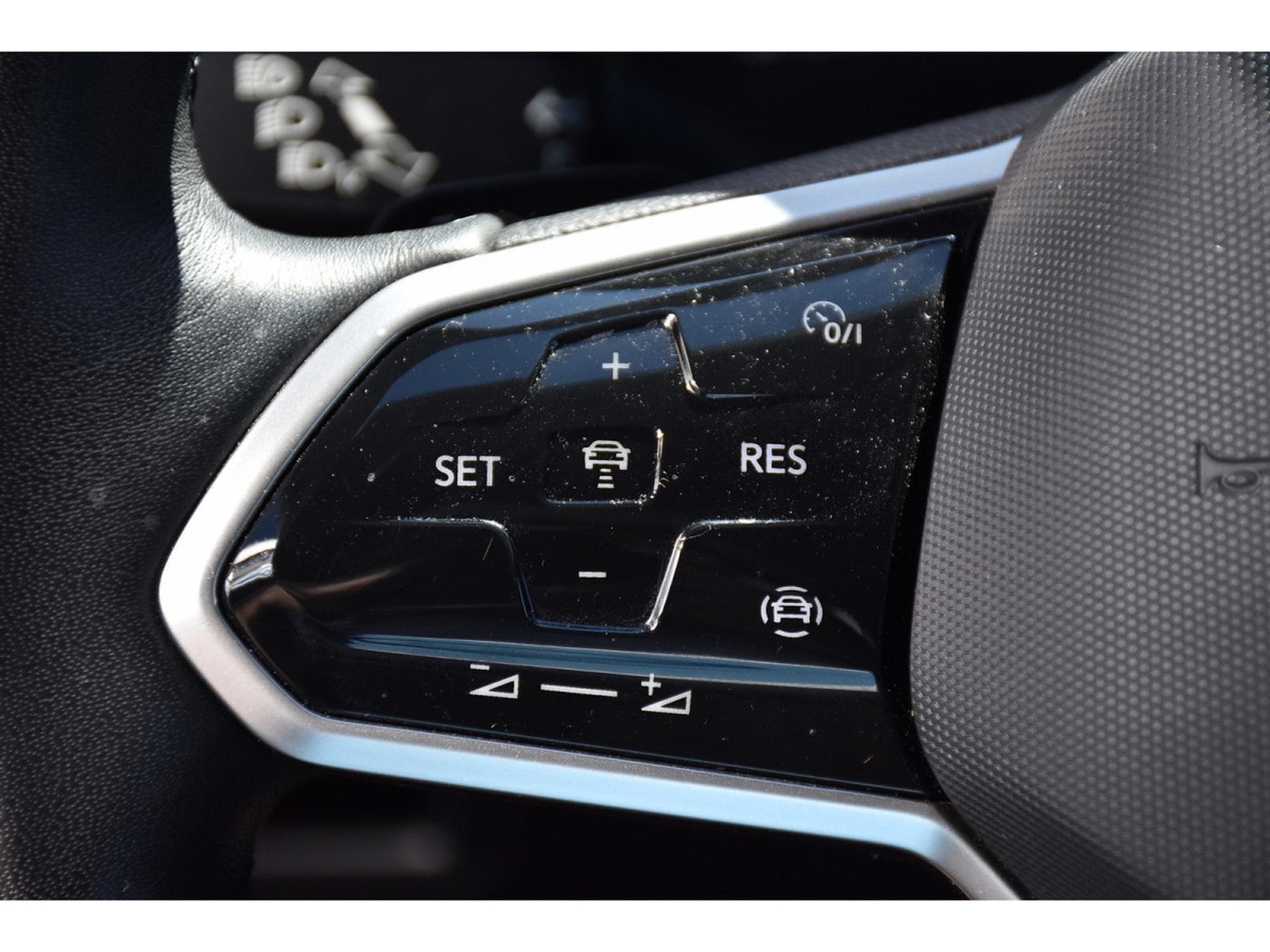 VW Touareg 3.0 TSI eHybrid PHEV 4Motion Elegance Tip. SUSP PNEU ATT RMQ (2021) - Photo 19