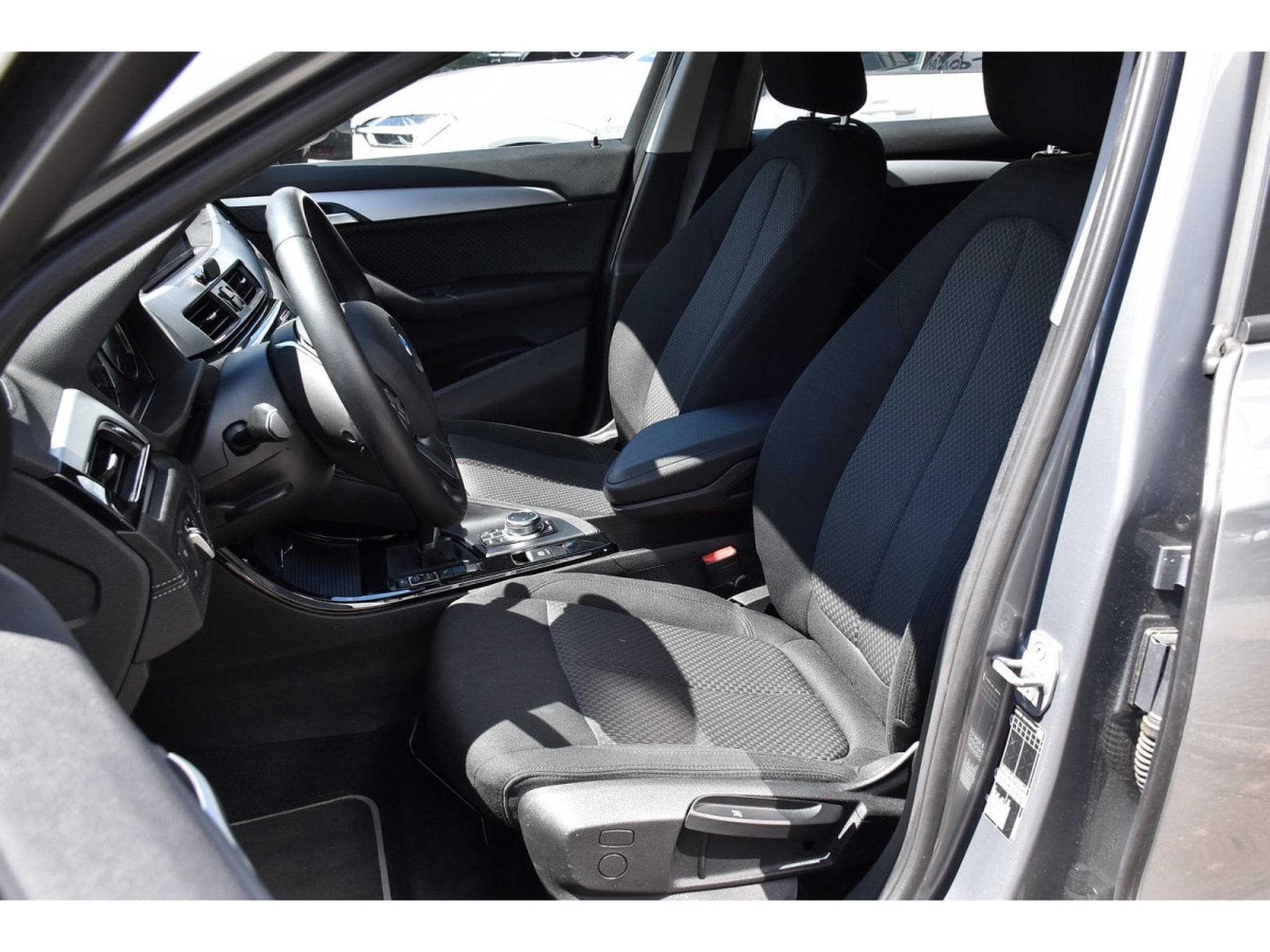 BMW X2 1.5 dA sDrive16 REGUL GPS PARK LED 1° MAIN (2023) - Photo 6
