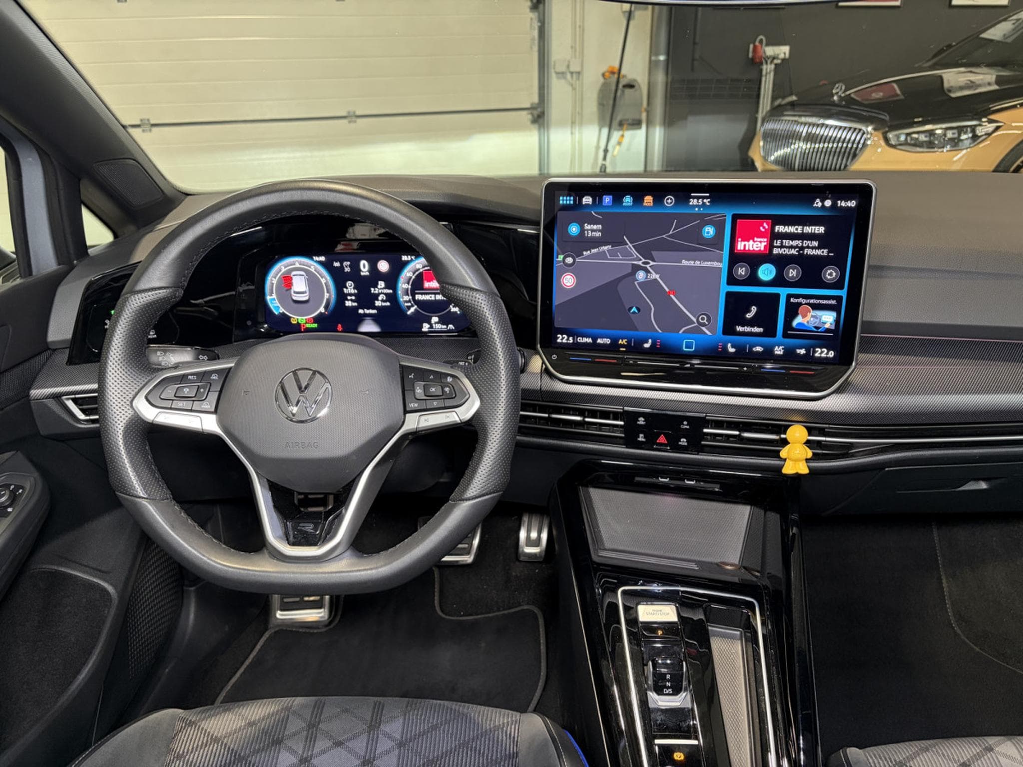 VW Golf Golf VIII Lim. 1.5 eTSI R-Line (2025) - Foto 18