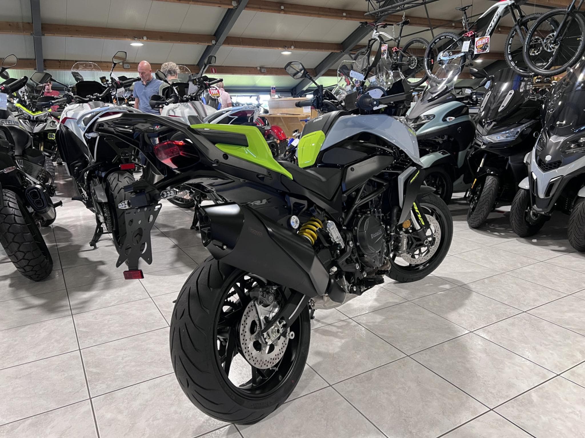 Benelli TRK 902 STRADALE (2026) - Foto 3