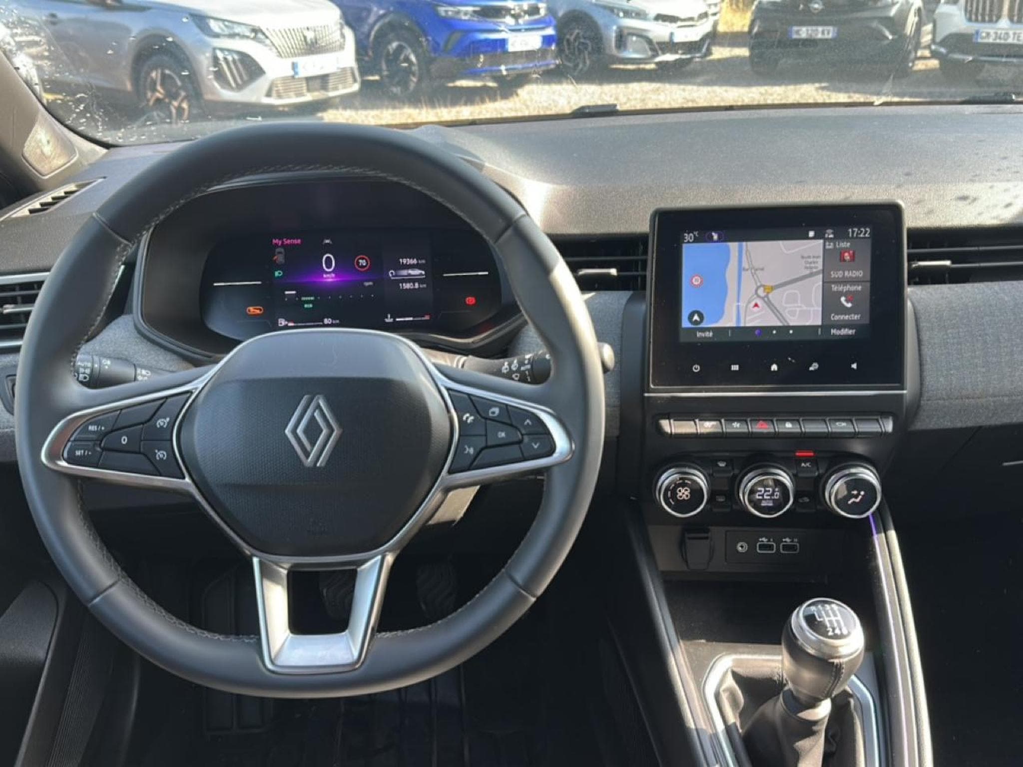 Renault Clio 1.0 TCE 90 TECHNO (2025) - Foto 10