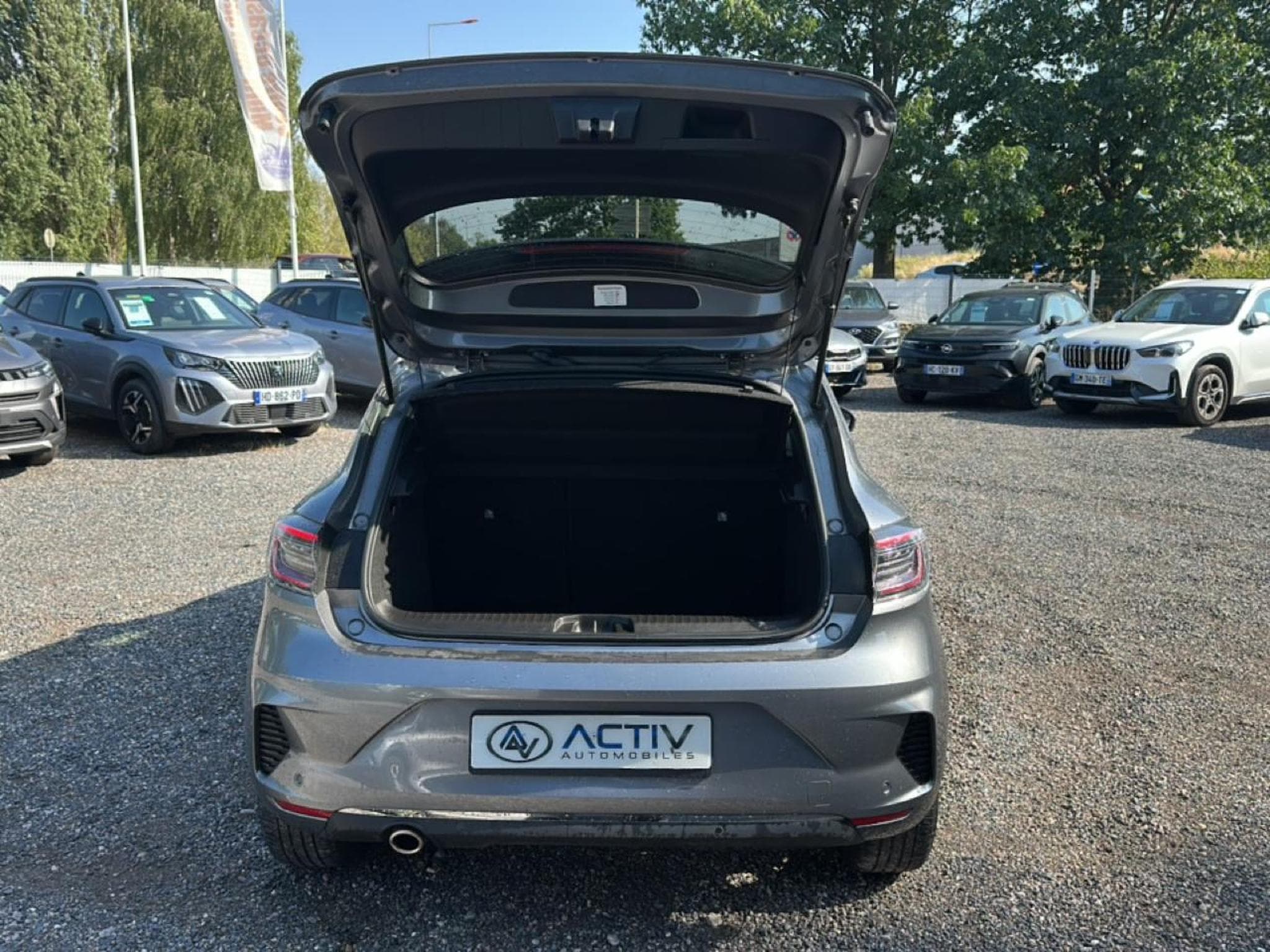 Renault Clio 1.0 TCE 90 TECHNO (2025) - Foto 13