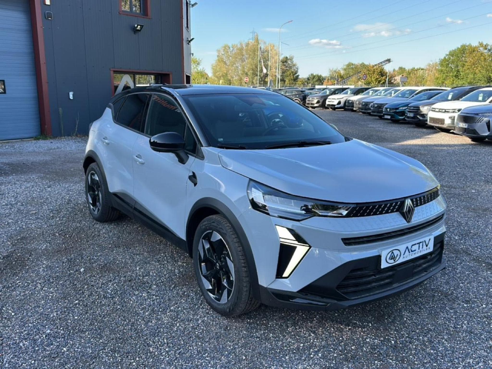 Renault Captur 1.8 E-TECH FULL HYBRID 160 TECHNO (2026) - Foto 3