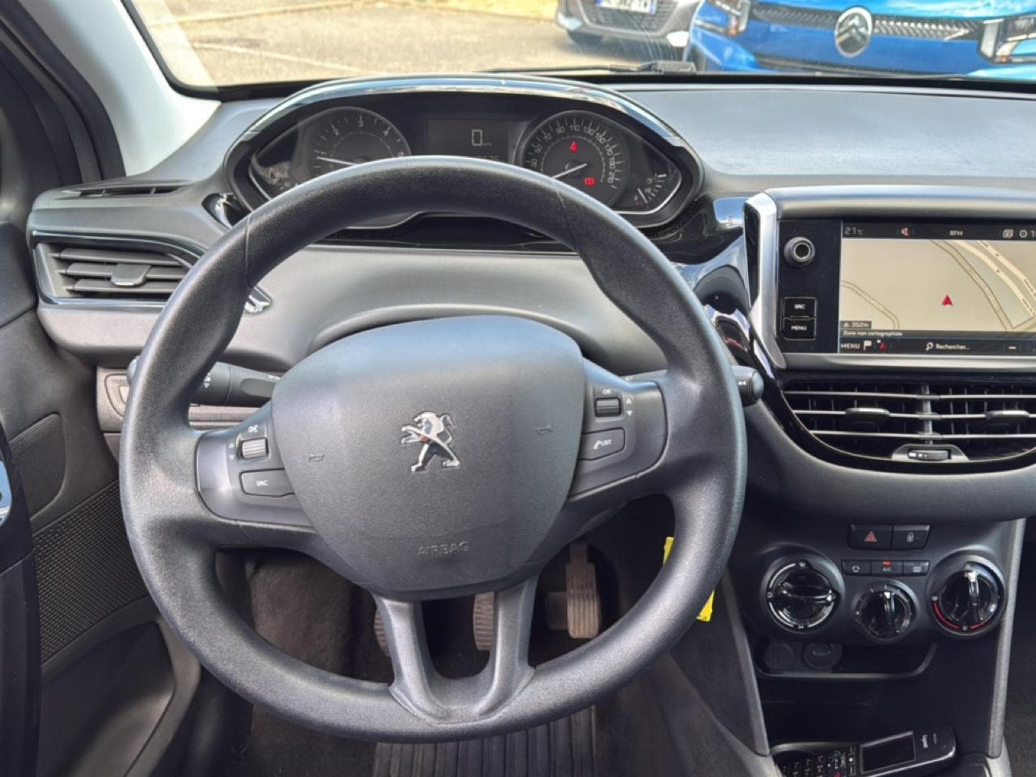 Peugeot 208 1.5 BLUEHDI 100 ACTIVE (2019) - Foto 14