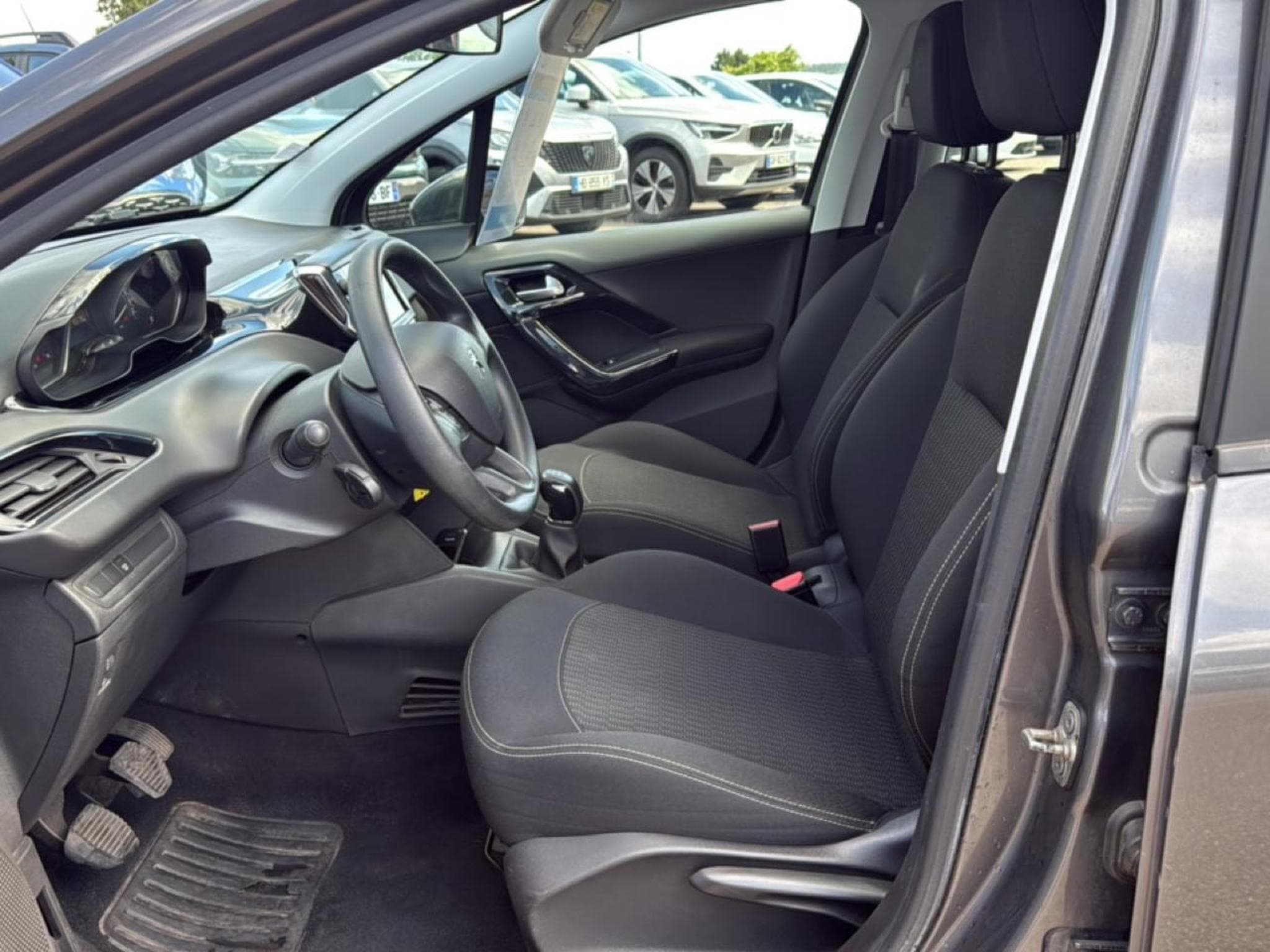 Peugeot 208 1.5 BLUEHDI 100 ACTIVE (2019) - Foto 16